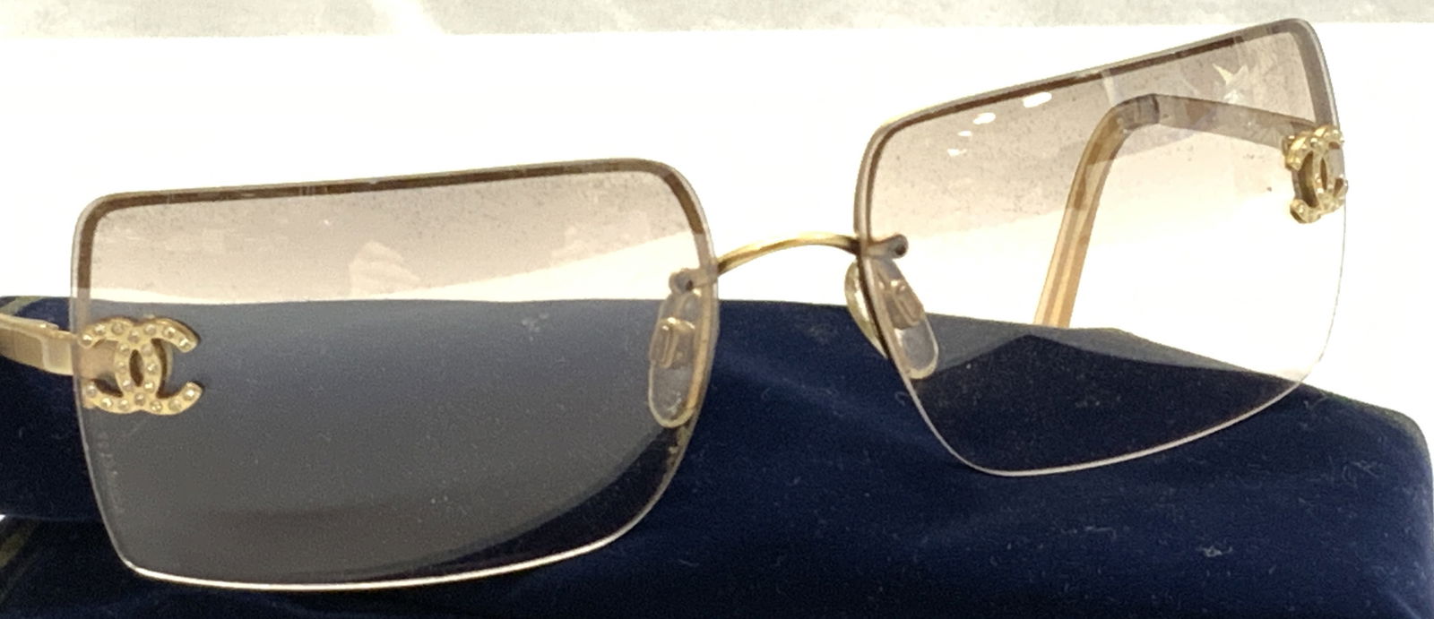 Chanel Sunglass with Crystal CC Logo Italy (1 of 10)