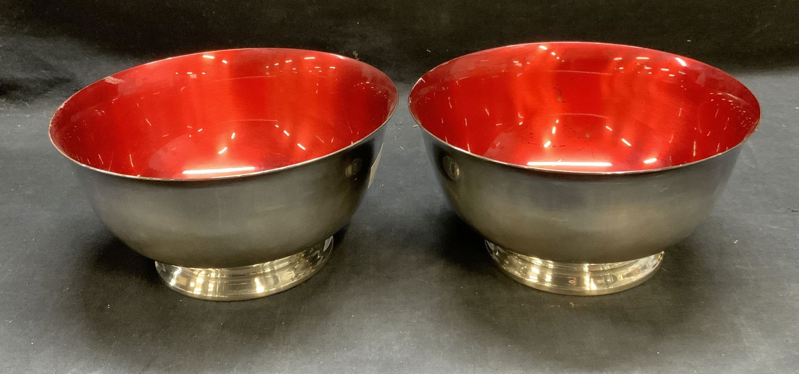 Pair Vtg Wallace Silver Plated Red Enamel Bowls (1 of 8)