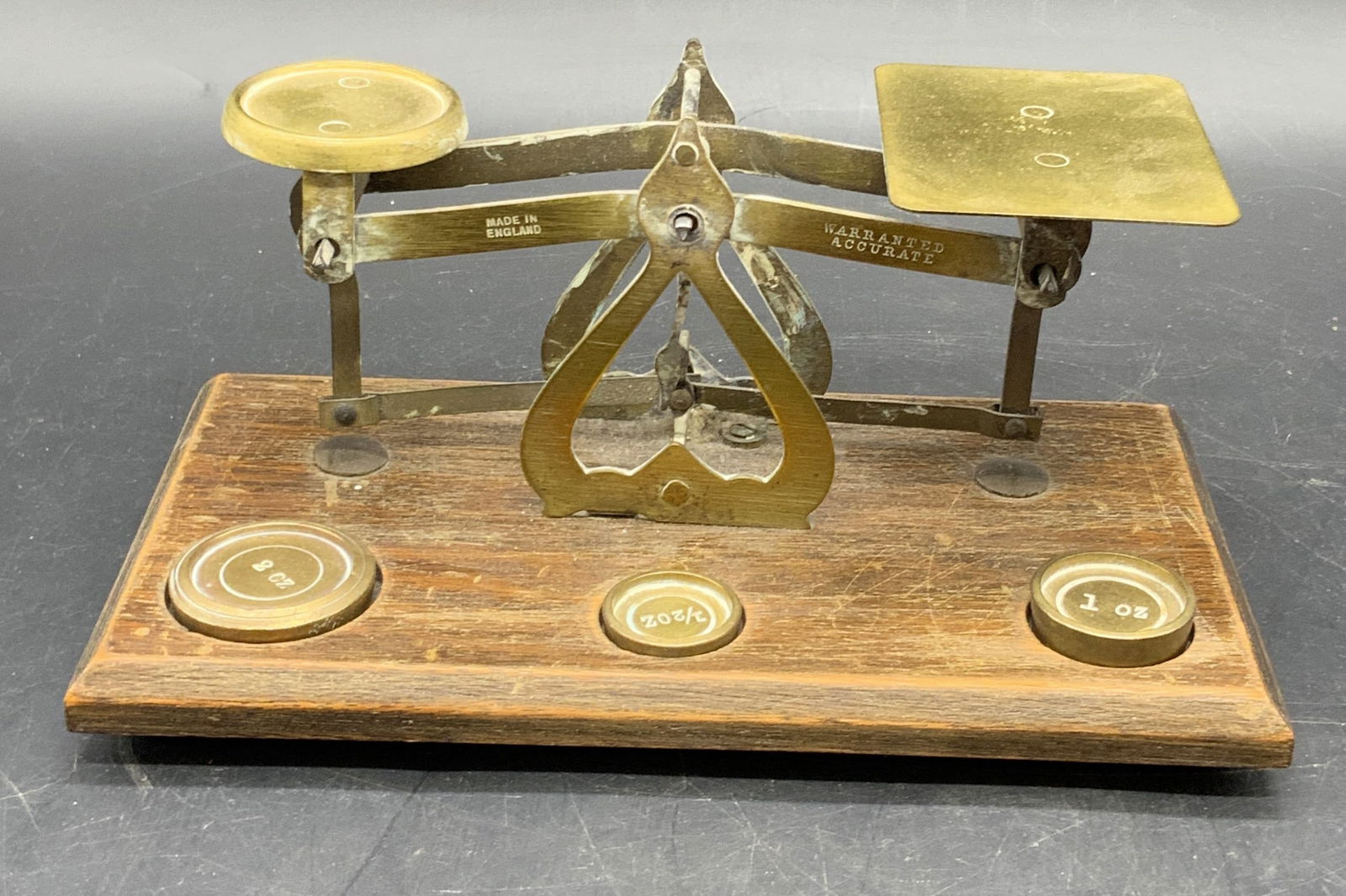 Vintage Postal Scale W/ Weights, England (1 of 8)