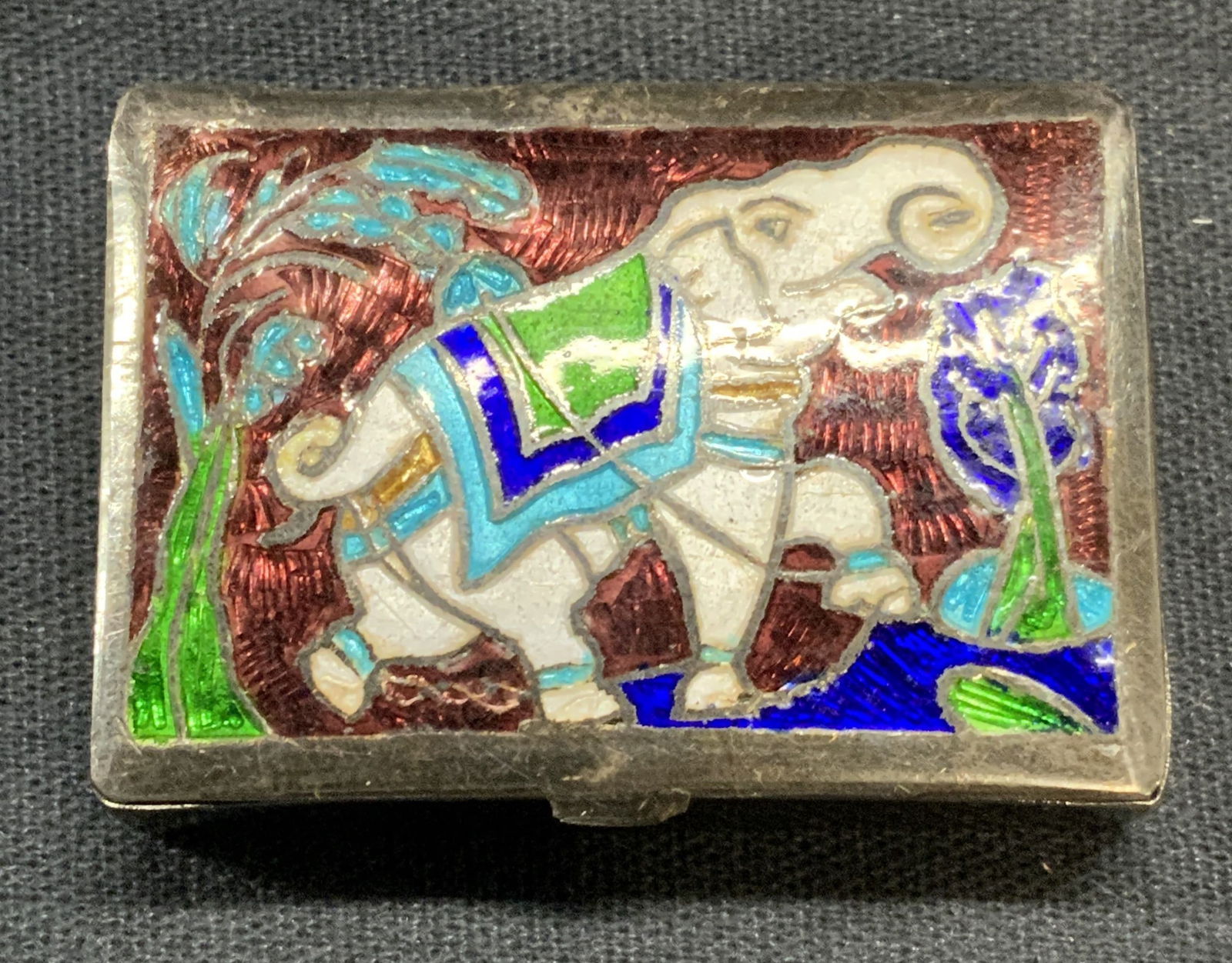 Vintage Sterling Silver Elephant Pill Box (1 of 7)