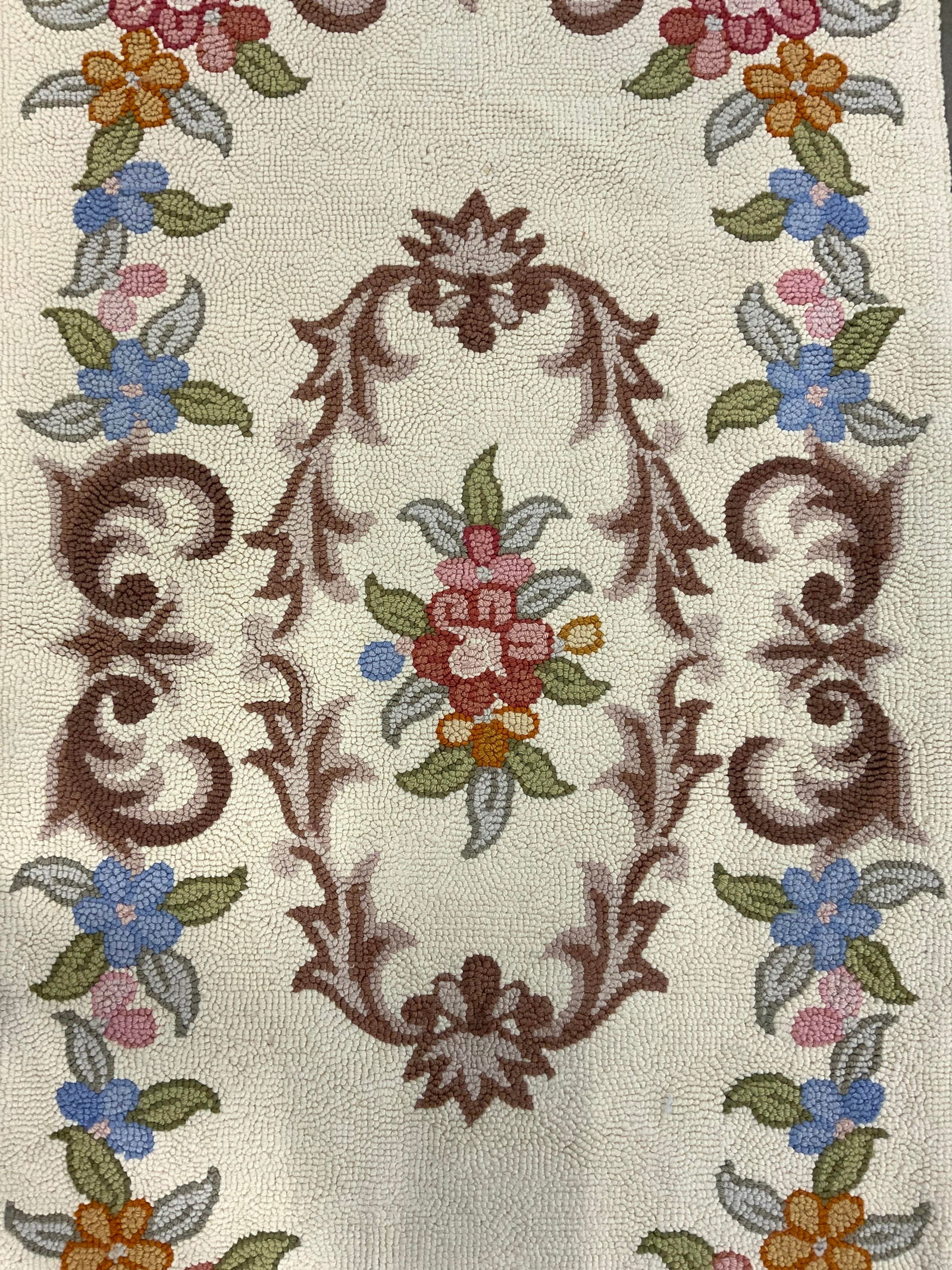 Vintage Hooked Rug W Floral Detail (1 of 7)