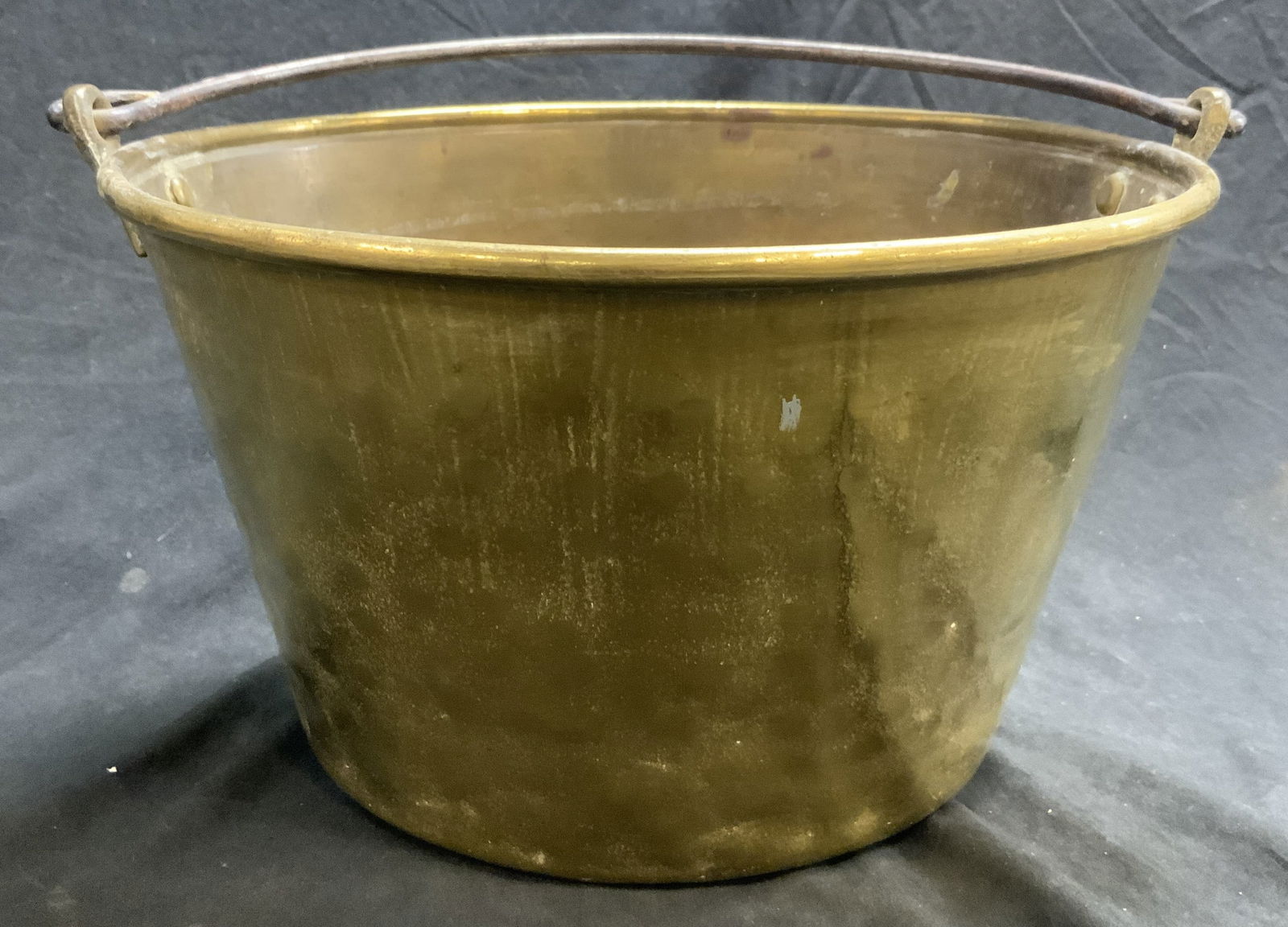 Antique Brass Pail Vessel W Handle (1 of 6)