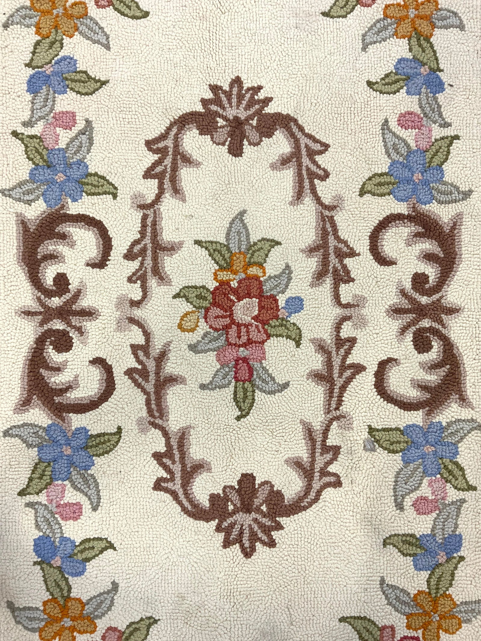 Vintage Hooked Rug W Floral Detail (1 of 7)