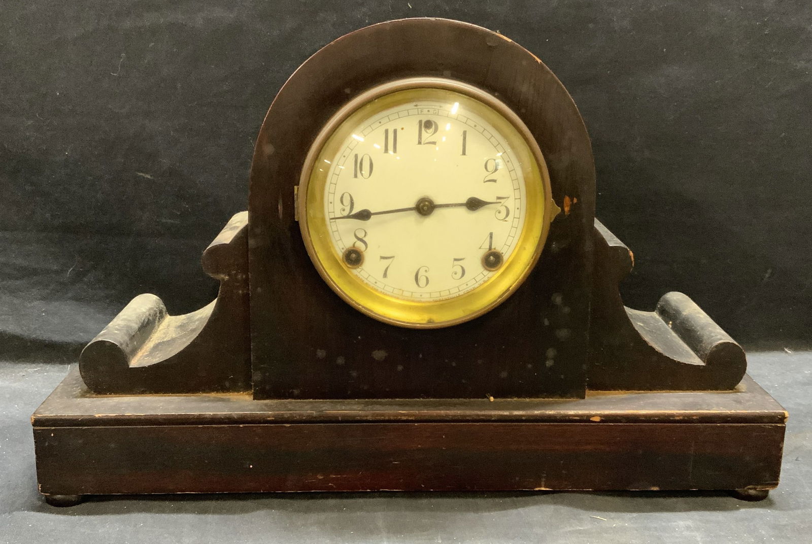 Vintage Sessions Clock Co Wood Mantle Clock (1 of 7)
