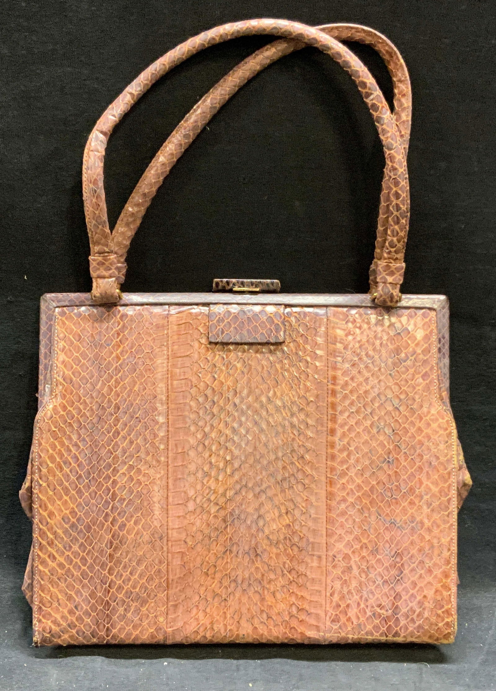 Vintage Korte Pink Snakeskin Handbag (1 of 6)