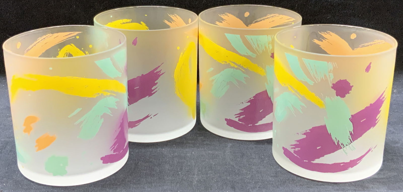 Set 4 Retro Drink Bar Glasses (1 of 6)