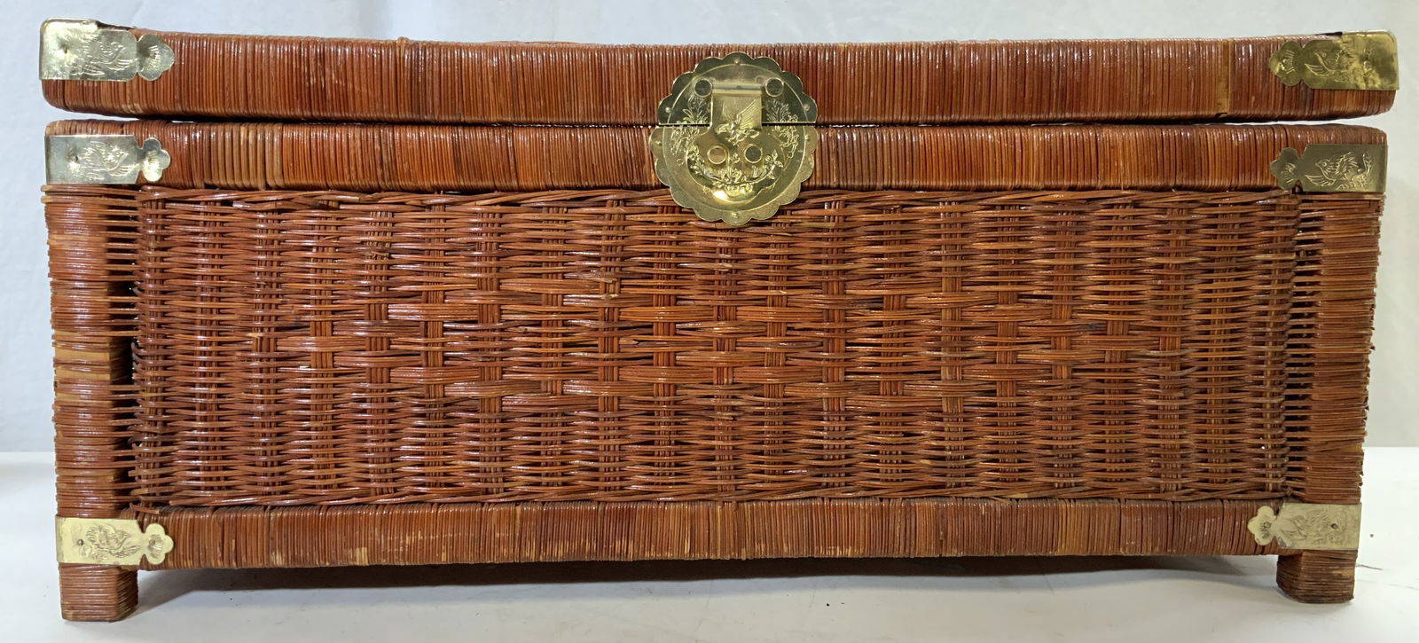 Vintage Asian Woven Wicker Chest w Lid (1 of 8)