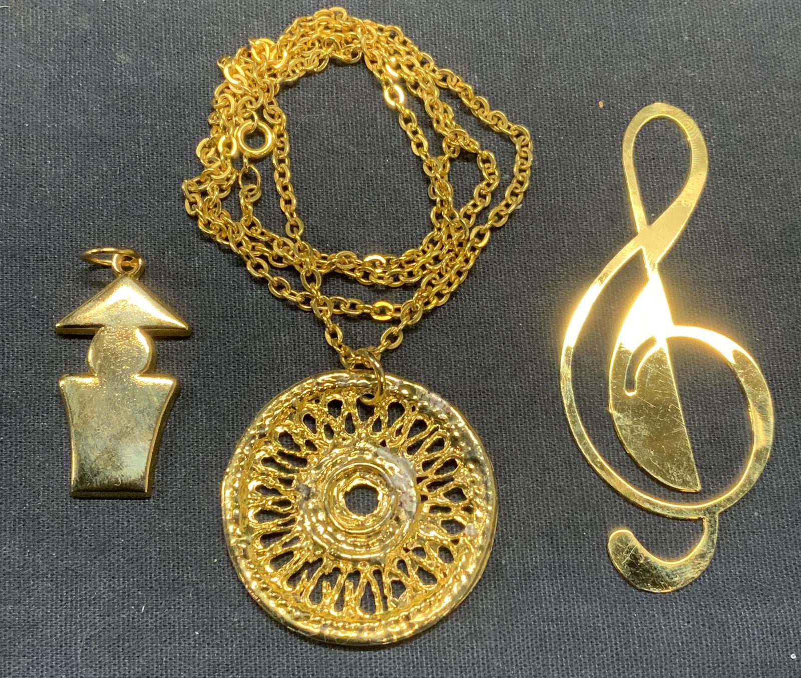 Lot 3 NYPL Bookmark, Gold Tn Necklace + (1 of 8)
