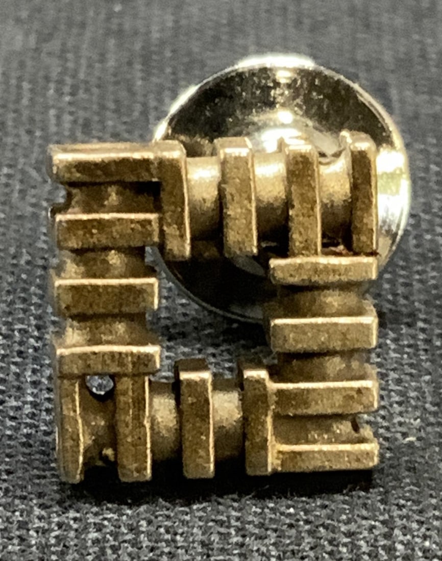 Vintage Sterling Silver Open Square Pin (1 of 6)