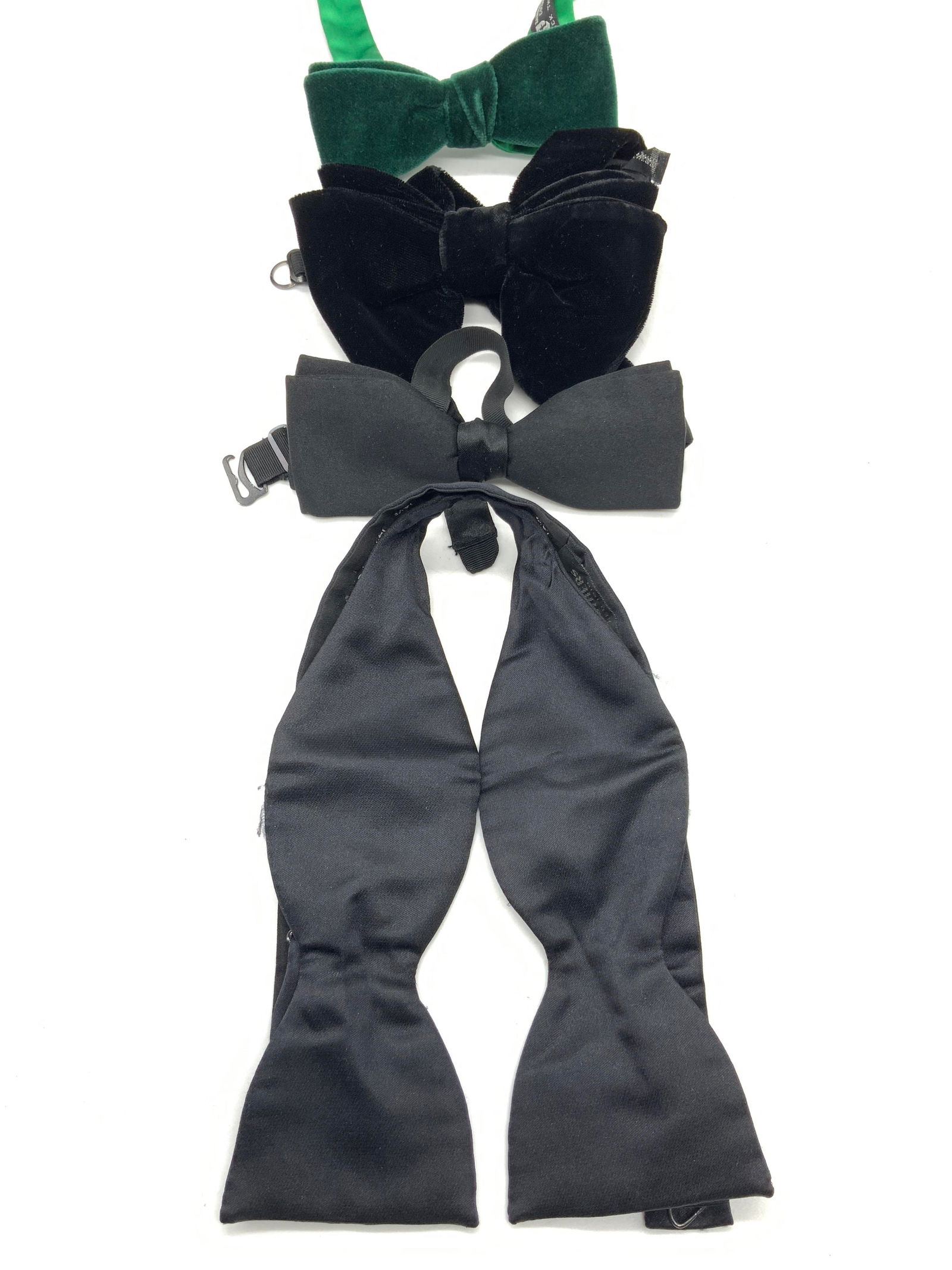 Lot 4 Bow Ties, Lanvin, Velvet & Silk (1 of 8)