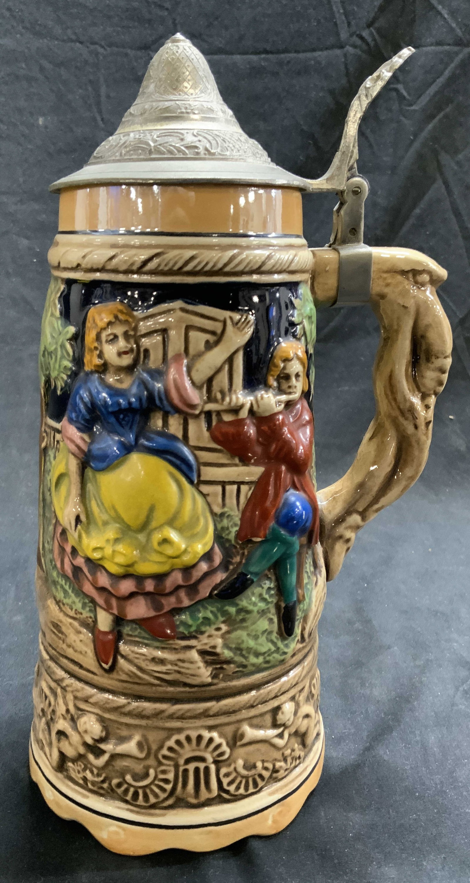 Vntg German Ceramic Beer Stein Music Box W Lid (1 of 6)