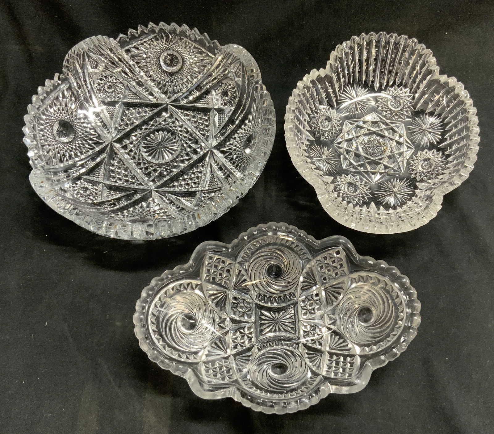 Lot 3 Toothed Rim Crystal Vessels (1 of 6)
