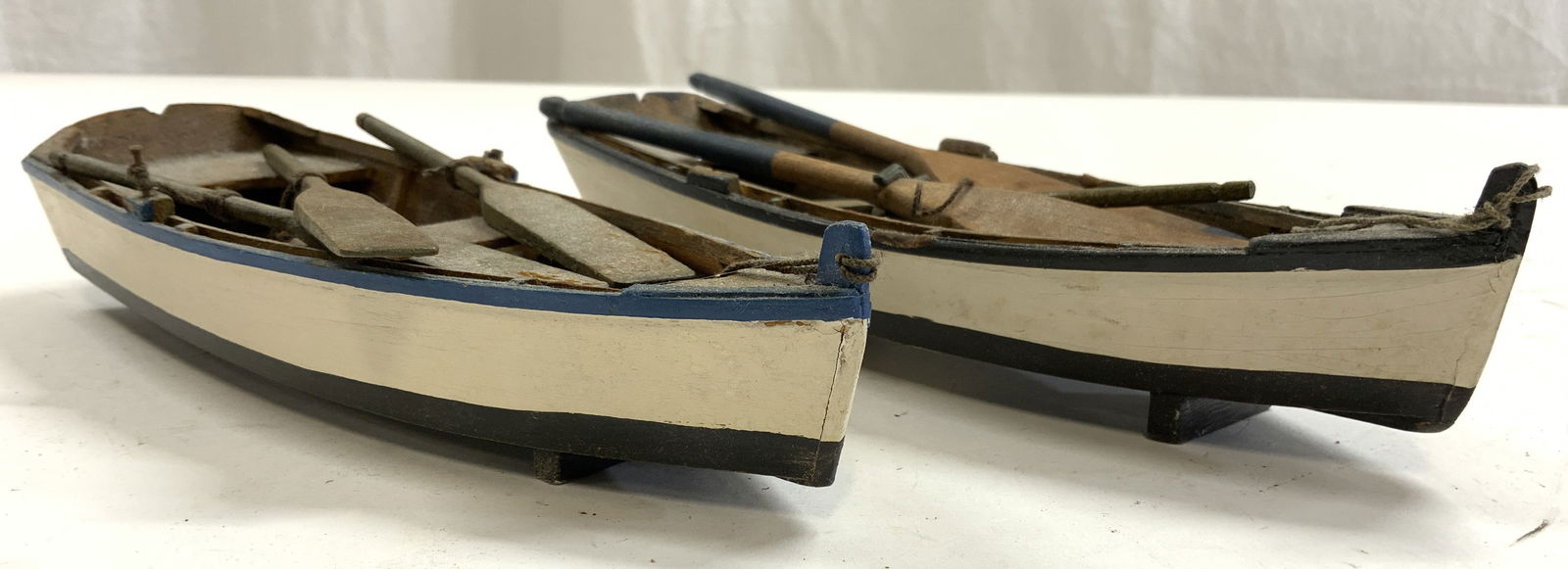 Lot 2 Vintage Wooden Canoe Figures w Oars (1 of 8)