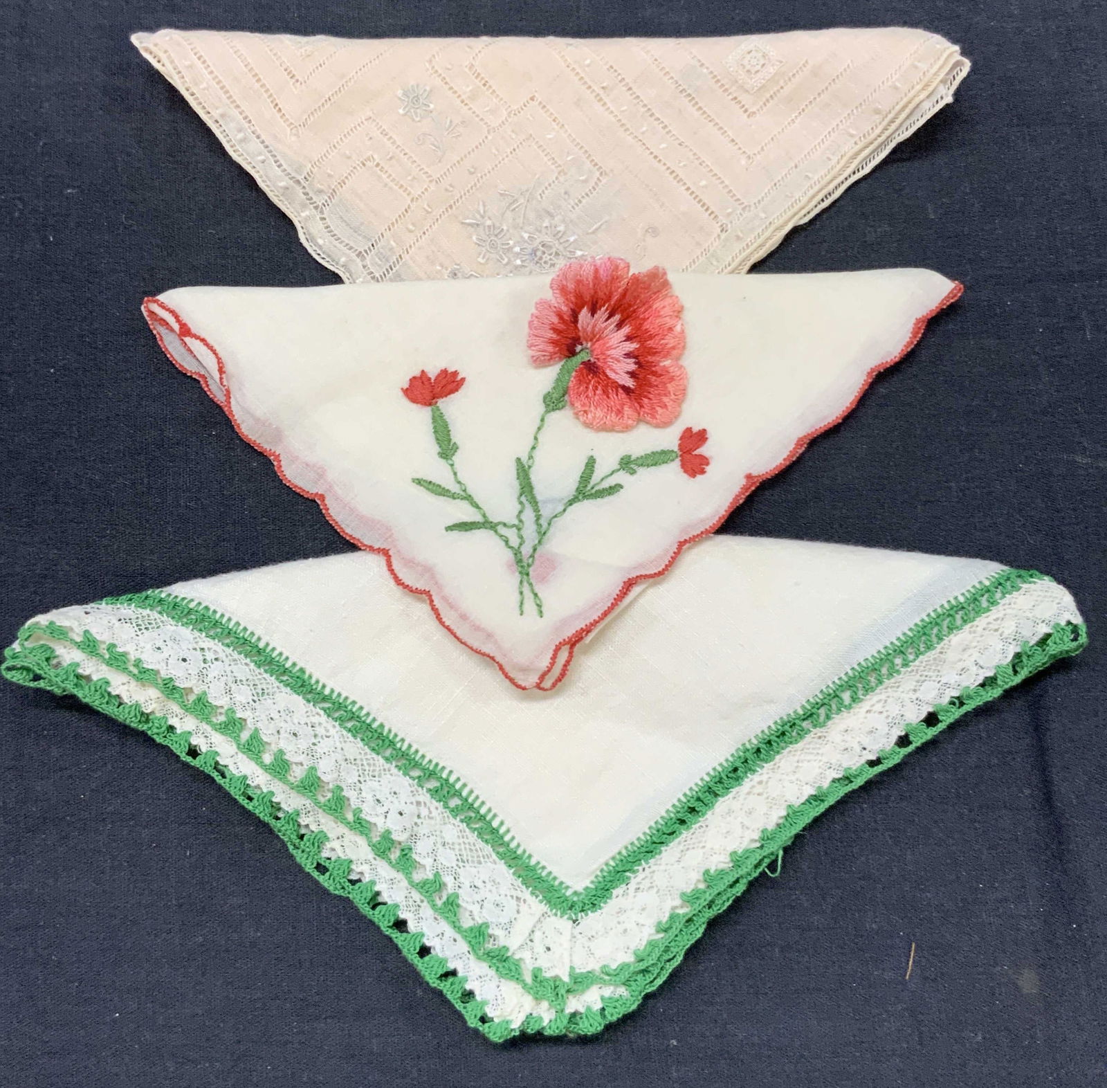 Lot 3 Vtg Embroidered & Lace Linen Handkerchiefs (1 of 7)