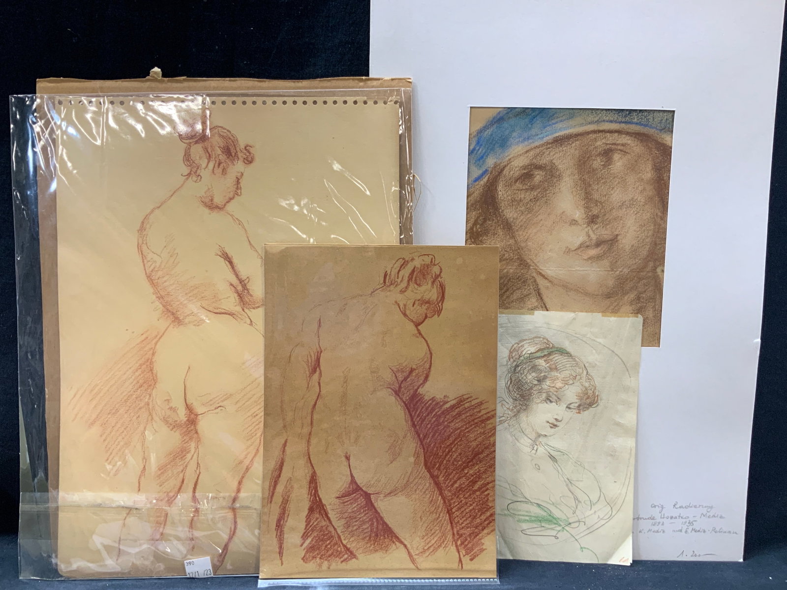 Lot 4 Antq Charcoal Portrait & Figure Drawings: Lot of 4 antique charcoal and canti crayon drawings. Possibly antique, possibly vintage. 2 depicts a nude woman in red canti crayon. 1 depicts a Portrait of a woman wearing a blue hat and another draw