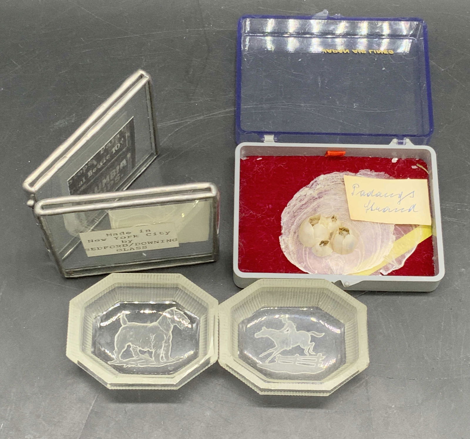 Lot 4 Tabletop Accessories, Salt Cellars & More (1 of 8)