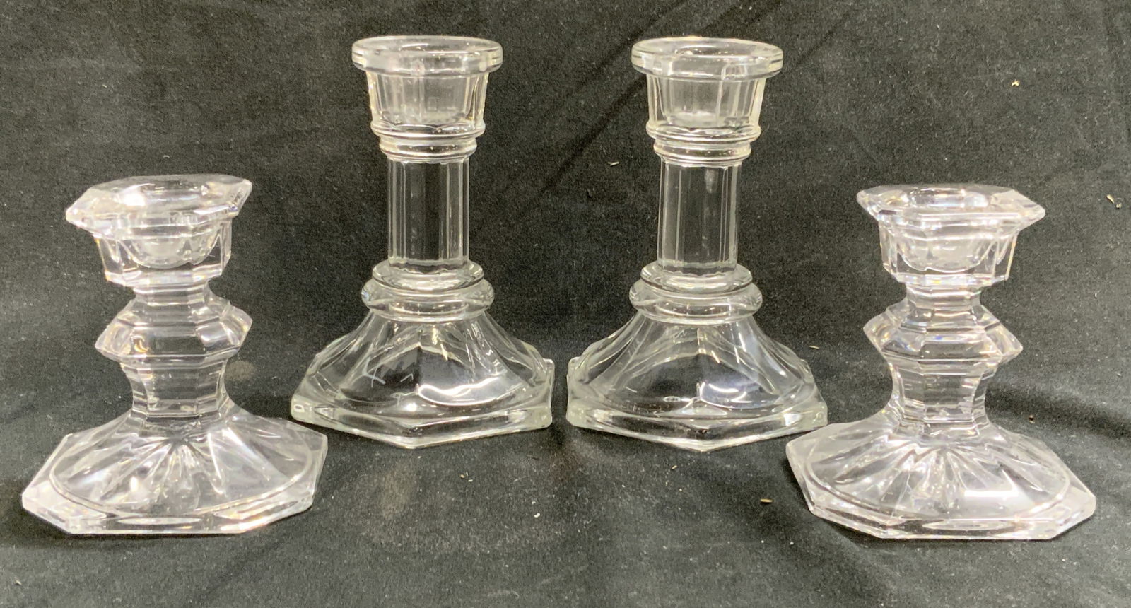 Lot 4 Art Glass Tabletop Candlesticks (1 of 6)