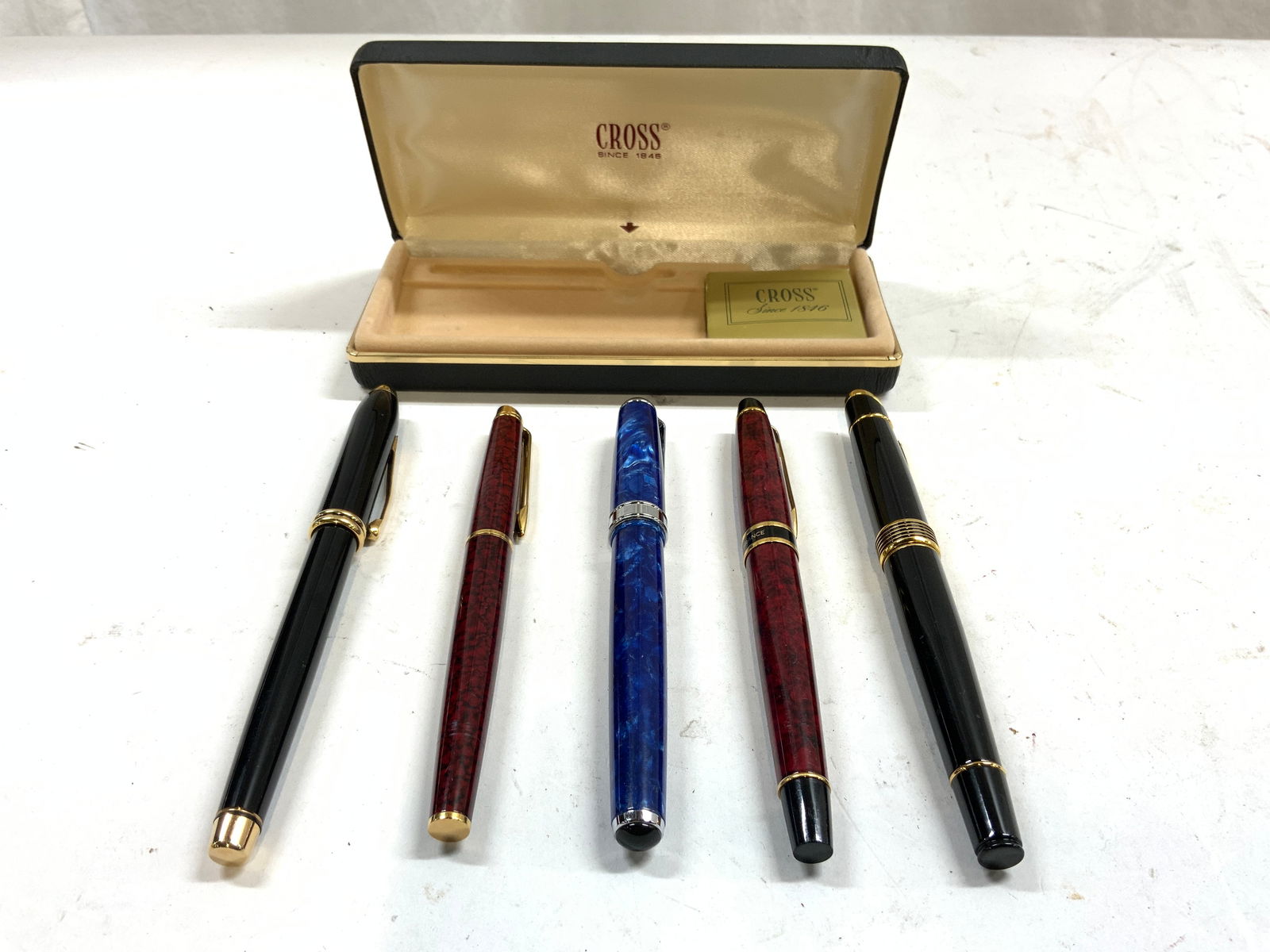 Lot 7 Assorted Pens Case & Ink Cartridge Box (1 of 9)