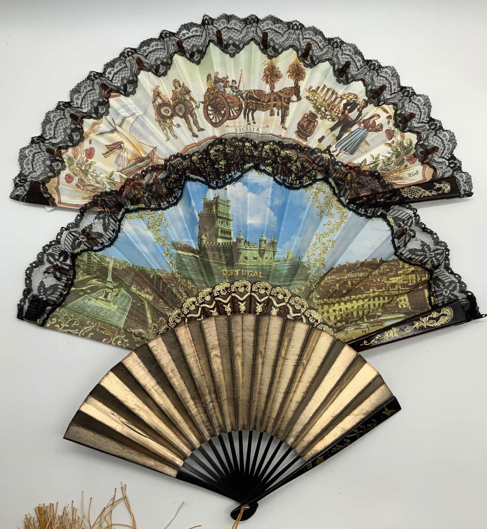 Lot 3 Lace Sicily & Portugal & Asian Fans (1 of 8)