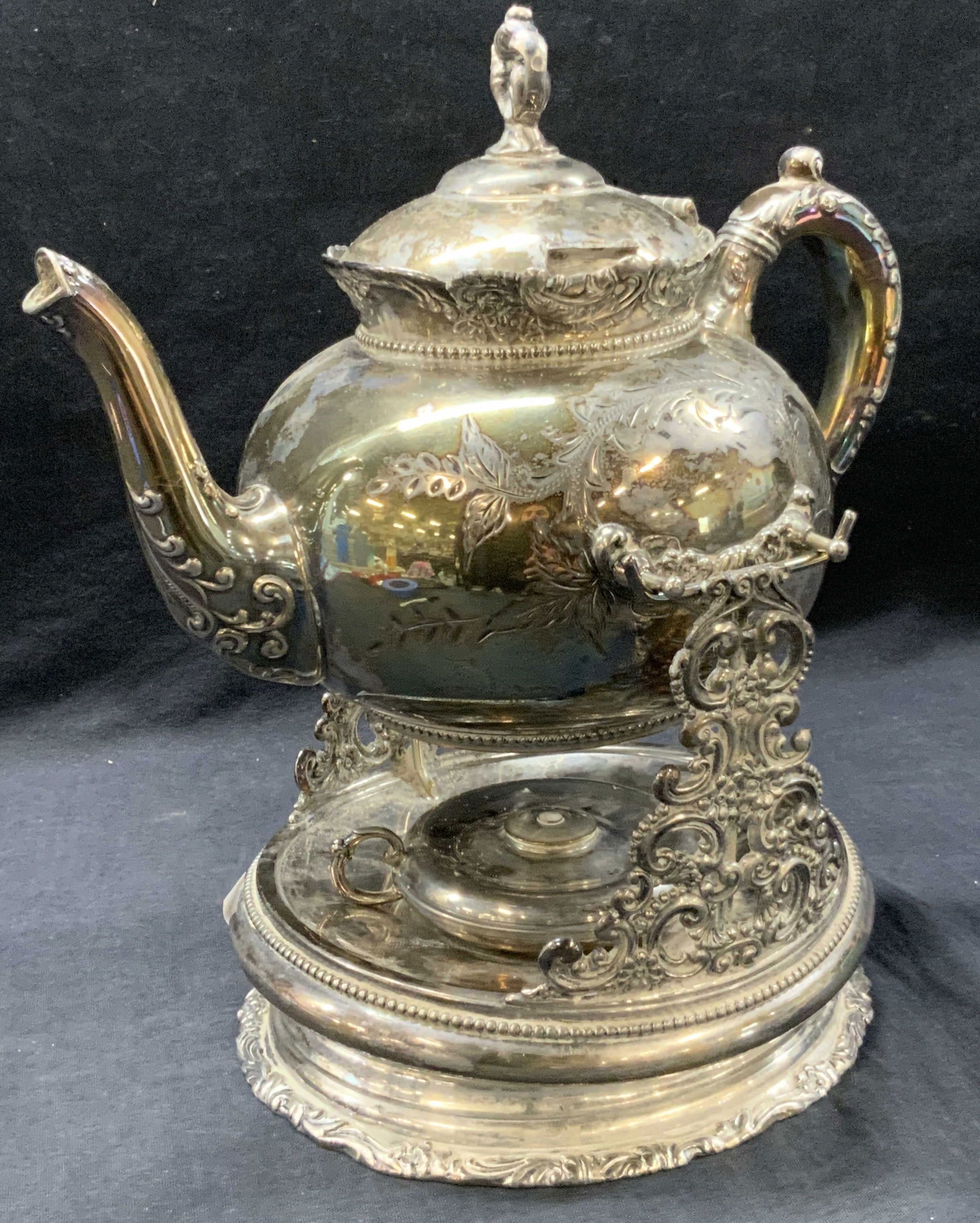 Rogers Bros Quadruple Silver Plate Tea Kettle (1 of 11)