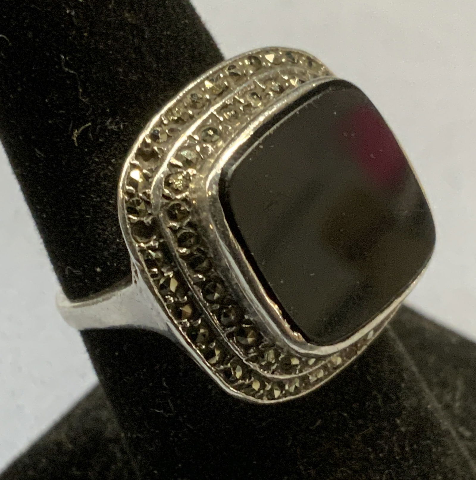 Vintage Sterling Silver Black Stone Ring (1 of 6)