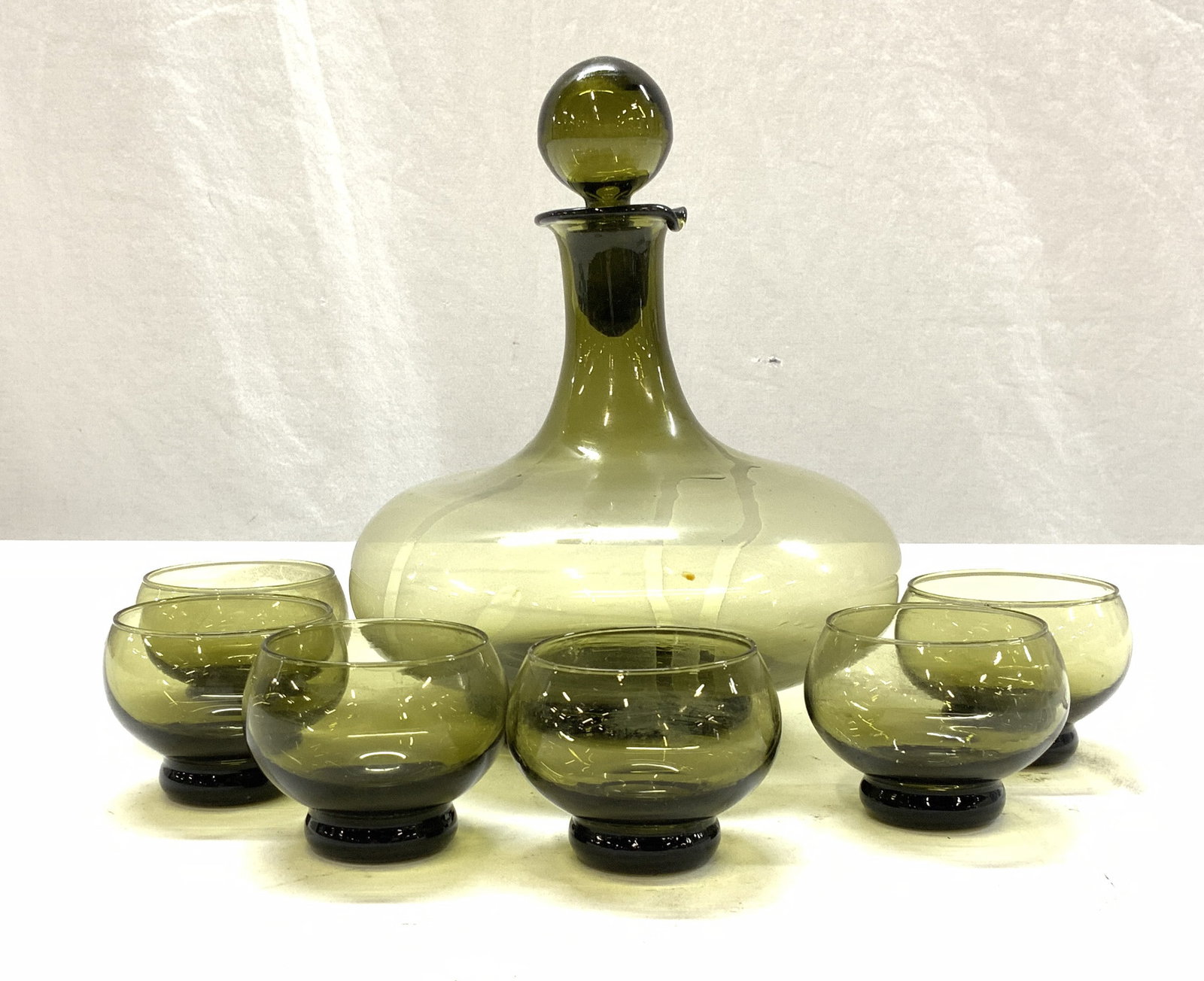 Mid Century Olive Green Glass Decanter w Cups, 7 (1 of 6)
