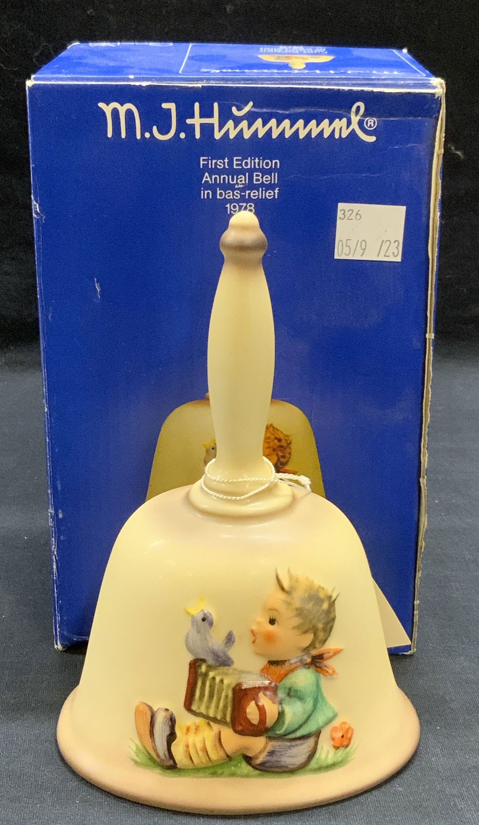 GOEBEL Hummel 1978 Annual Porcelain Bell Germany (1 of 8)