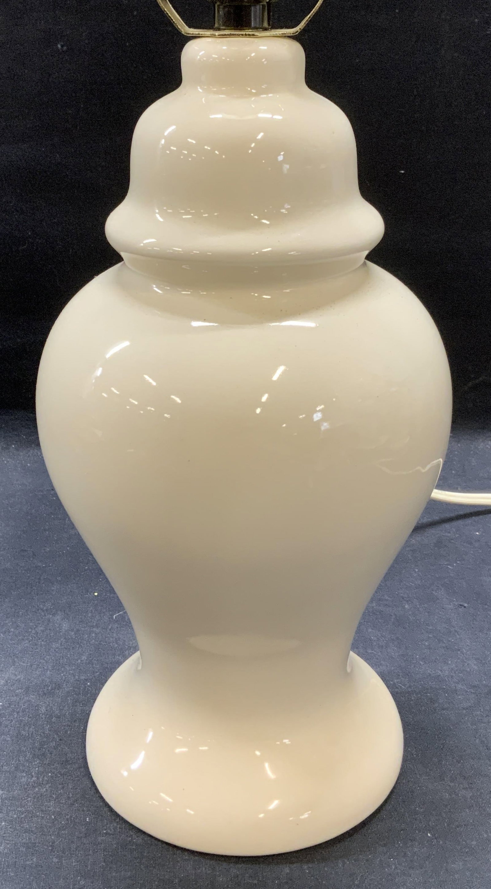 White Ceramic Table Lamp (1 of 7)