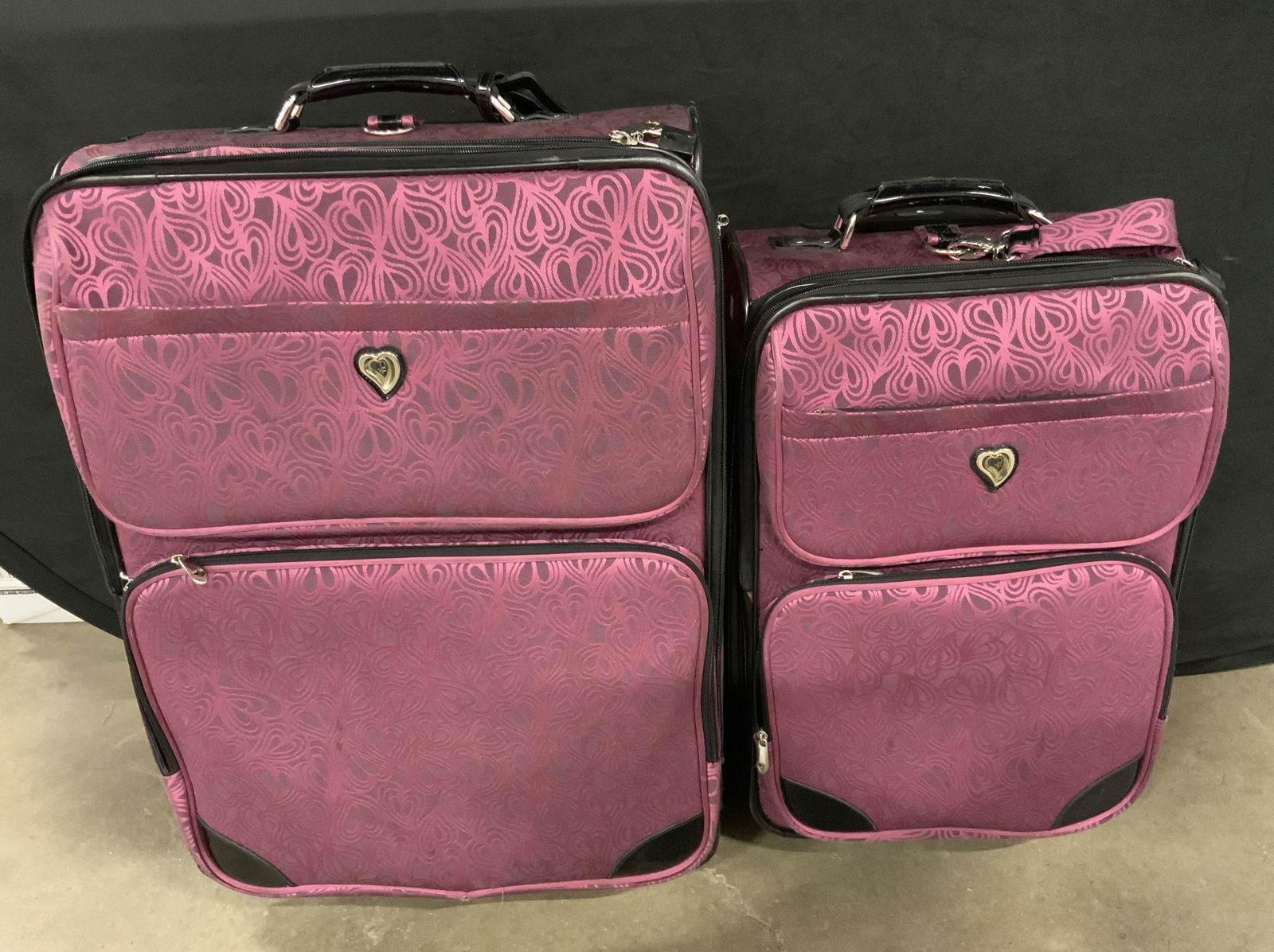 Lot 3 Diane Von Furstenberg Pink & Black Suitcases (1 of 14)