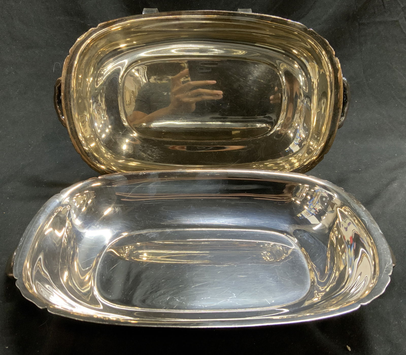 Silver Plate Pair Of Serving Dishes W Handles (1 of 6)