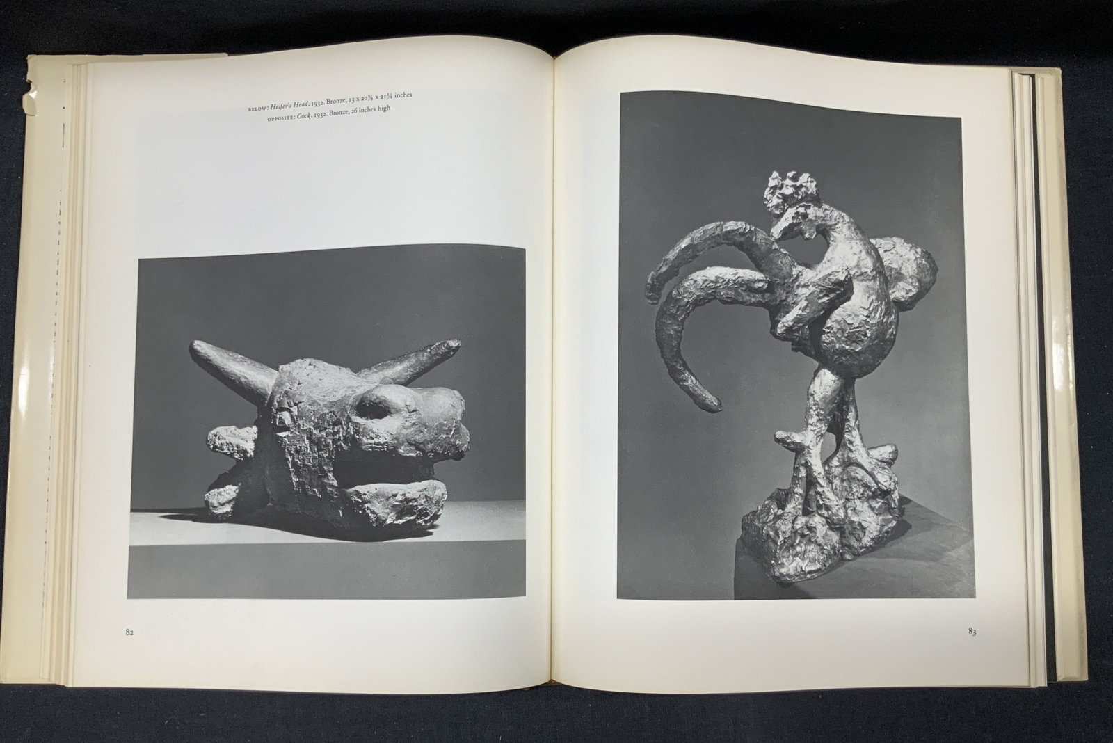 The Sculpture Of Picasso 1967 Illustr. Book: Copyright 1967, The sculpture of Picasso, complete with 232 pages and 260 illustrations. Published by the museum of modern art. Approx 12 x 10 inches and 1 inch wide. Moderate wearing to exterior of p