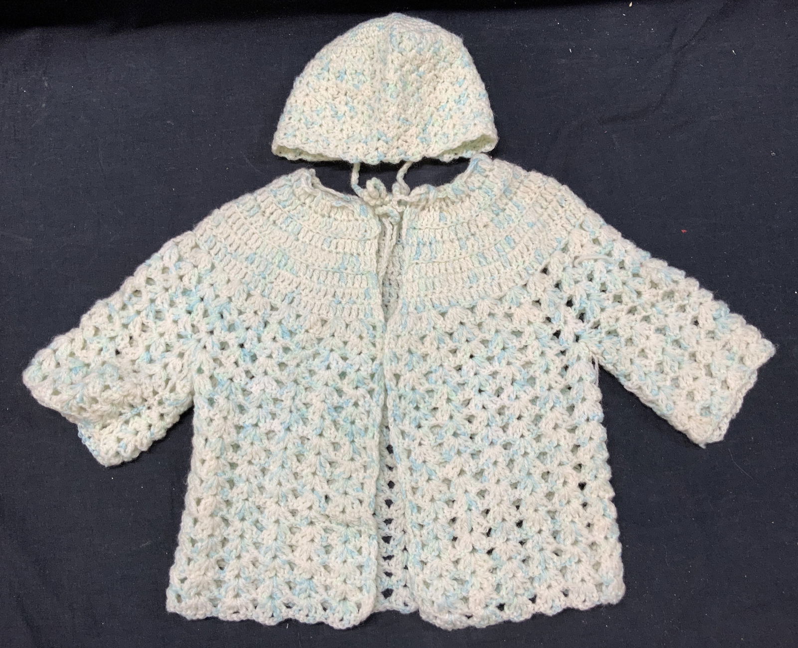 Set Hand Crocheted Childrens Clothing (1 of 7)