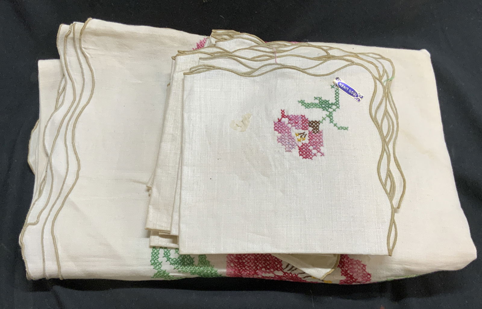 Set Vintage 100% Linen Table Napkins & Tablecloth (1 of 8)