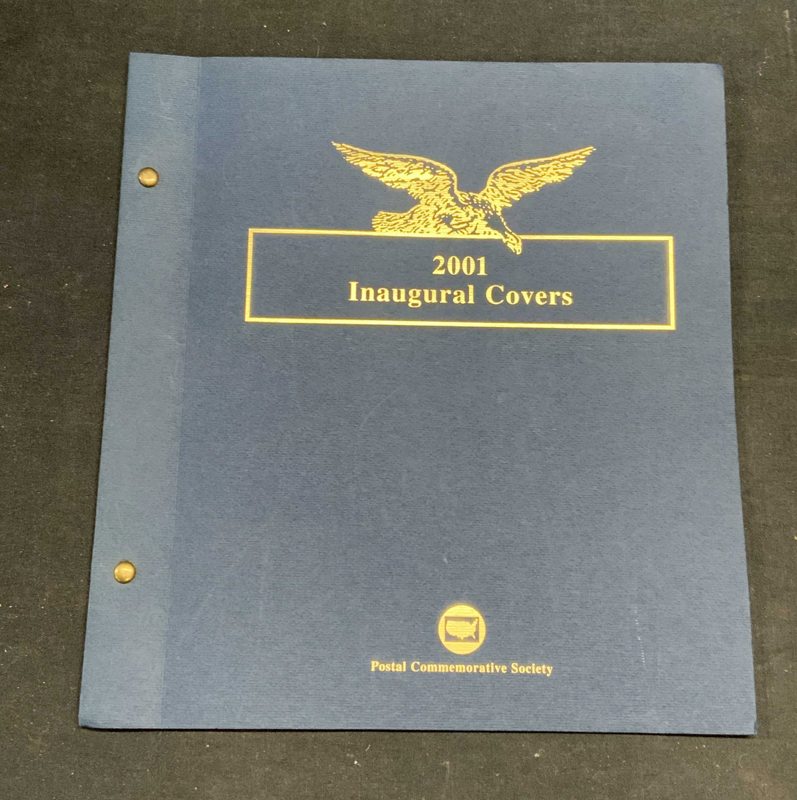 2001 Postal Commemorative Inaugural Covers: 2001 Postal Commemorative Society Inaugural Covers. George W Bush and Laura Welch Bush. Houses in blue folder. Measures approx 10.25 x 9.5 inches. Inaugural cover, George bush inaugural cover, Laura W