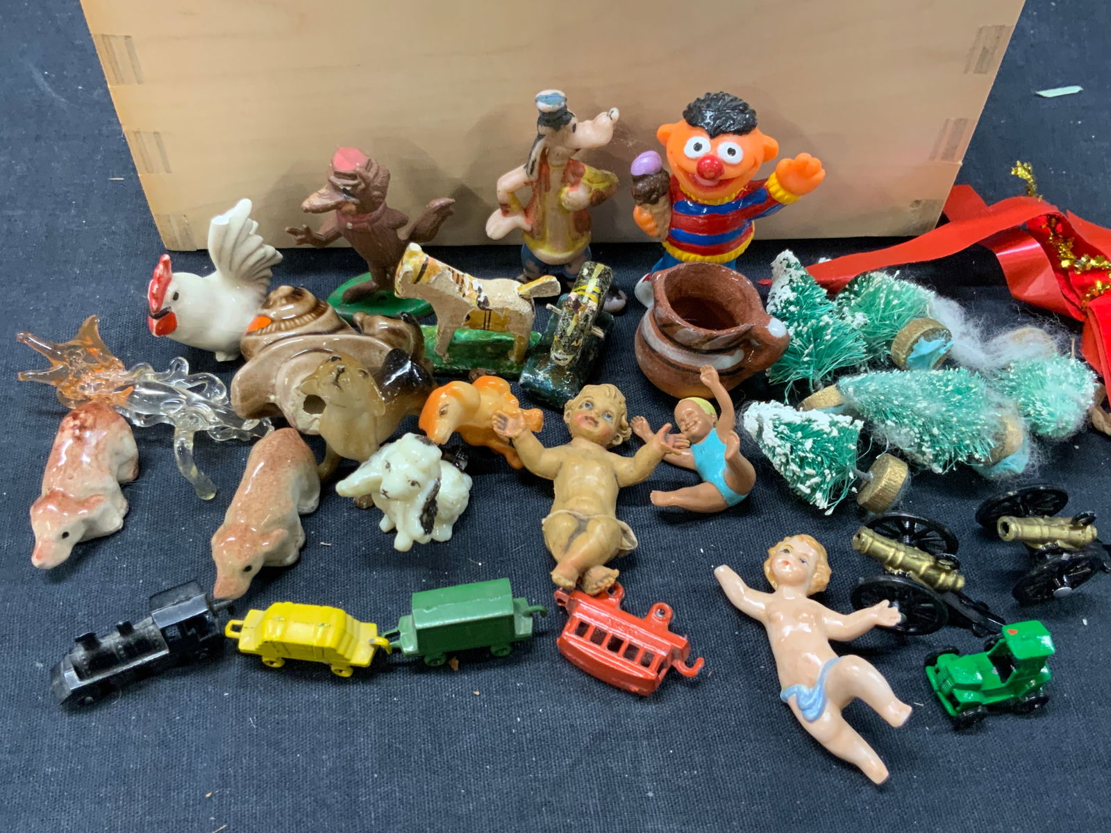 Lot 20+ Miniatures and Toys (1 of 10)