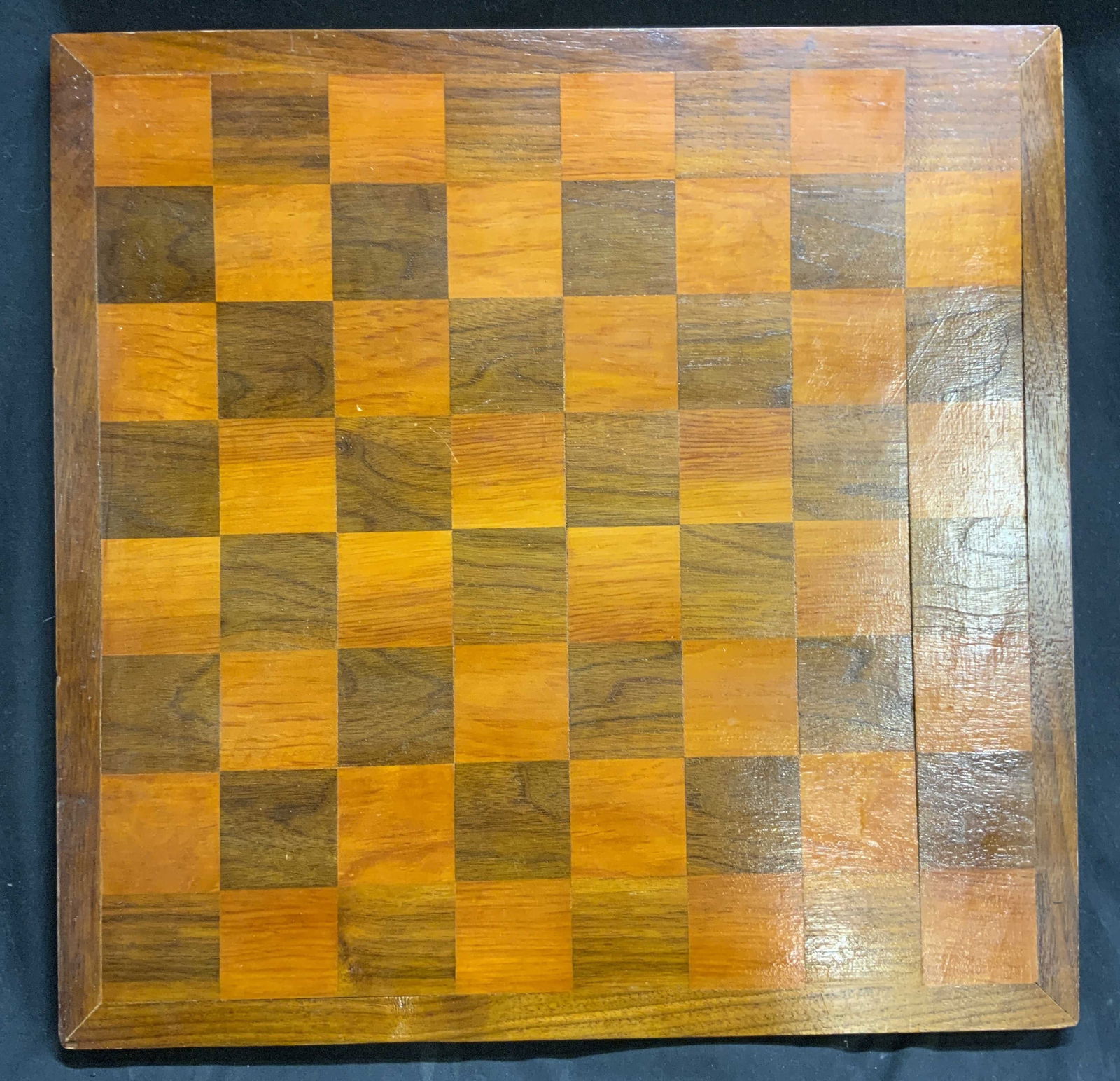 Wooden Checkerboard Chessboard Board Game (1 of 6)
