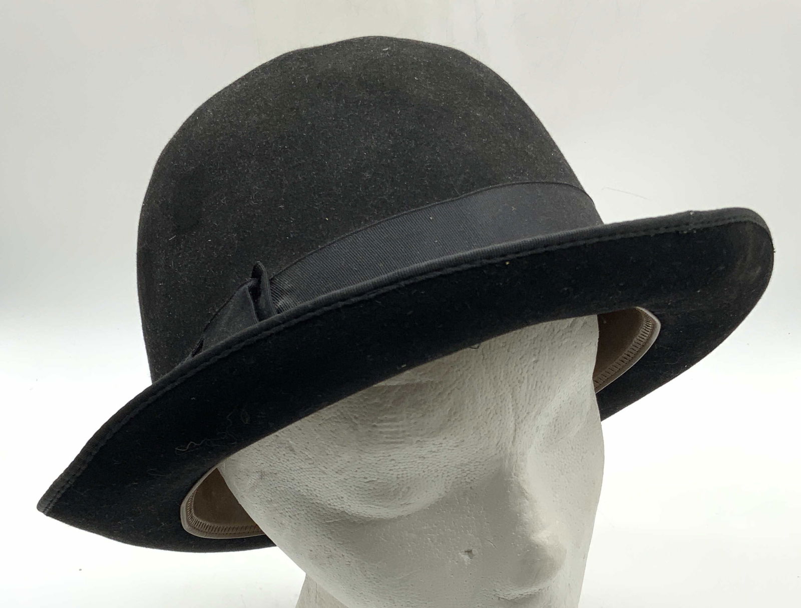 JOHN B. STETSON Vtg Black Felt Bowler / Derby Hat (1 of 10)
