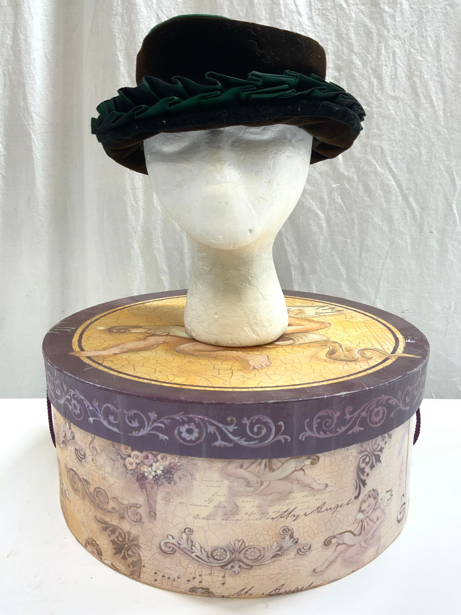 AMY DOWNS Satin Hat W Hat Box (1 of 8)