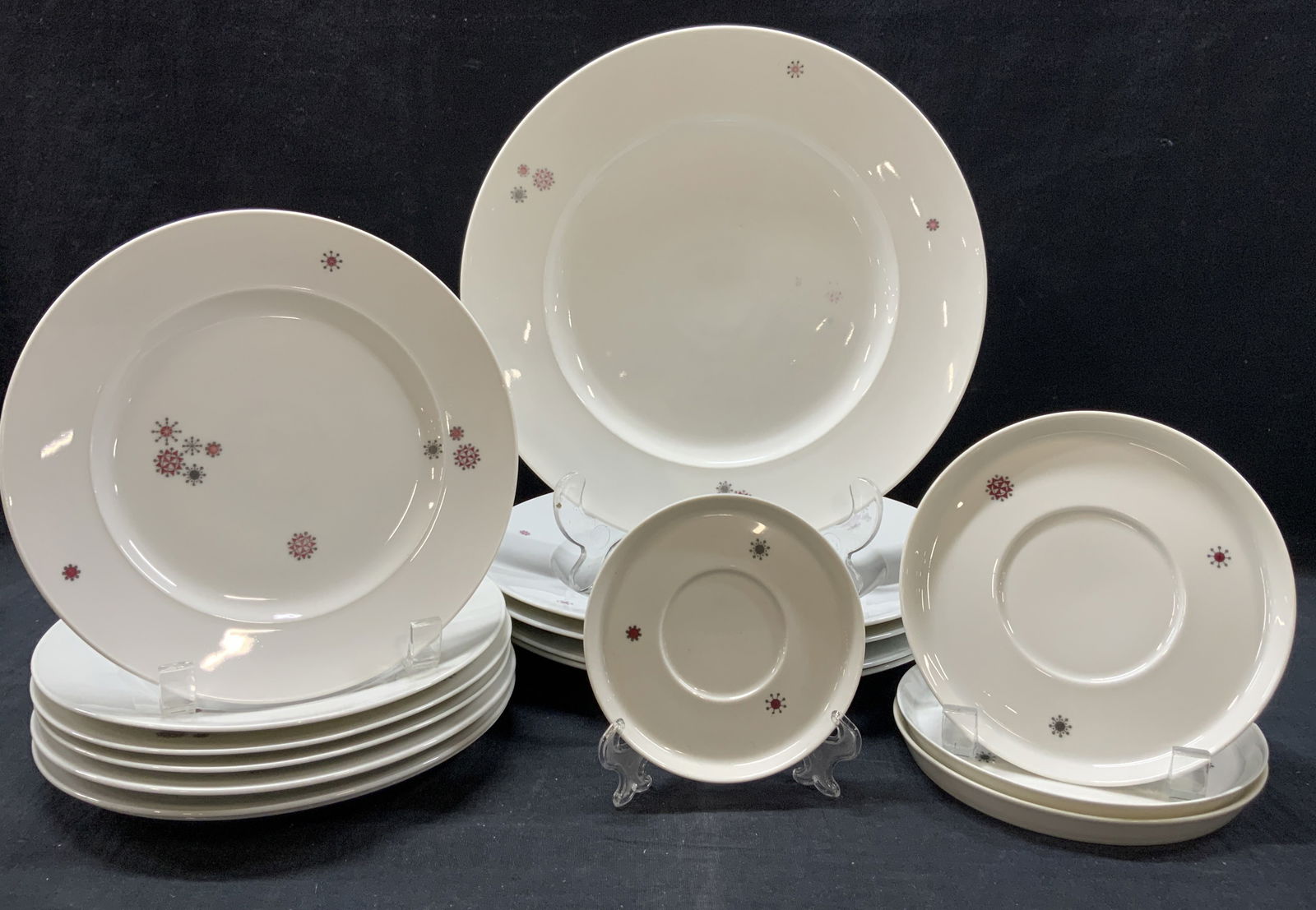 Set 16 Rosenthal Porcelain Dishes (1 of 8)