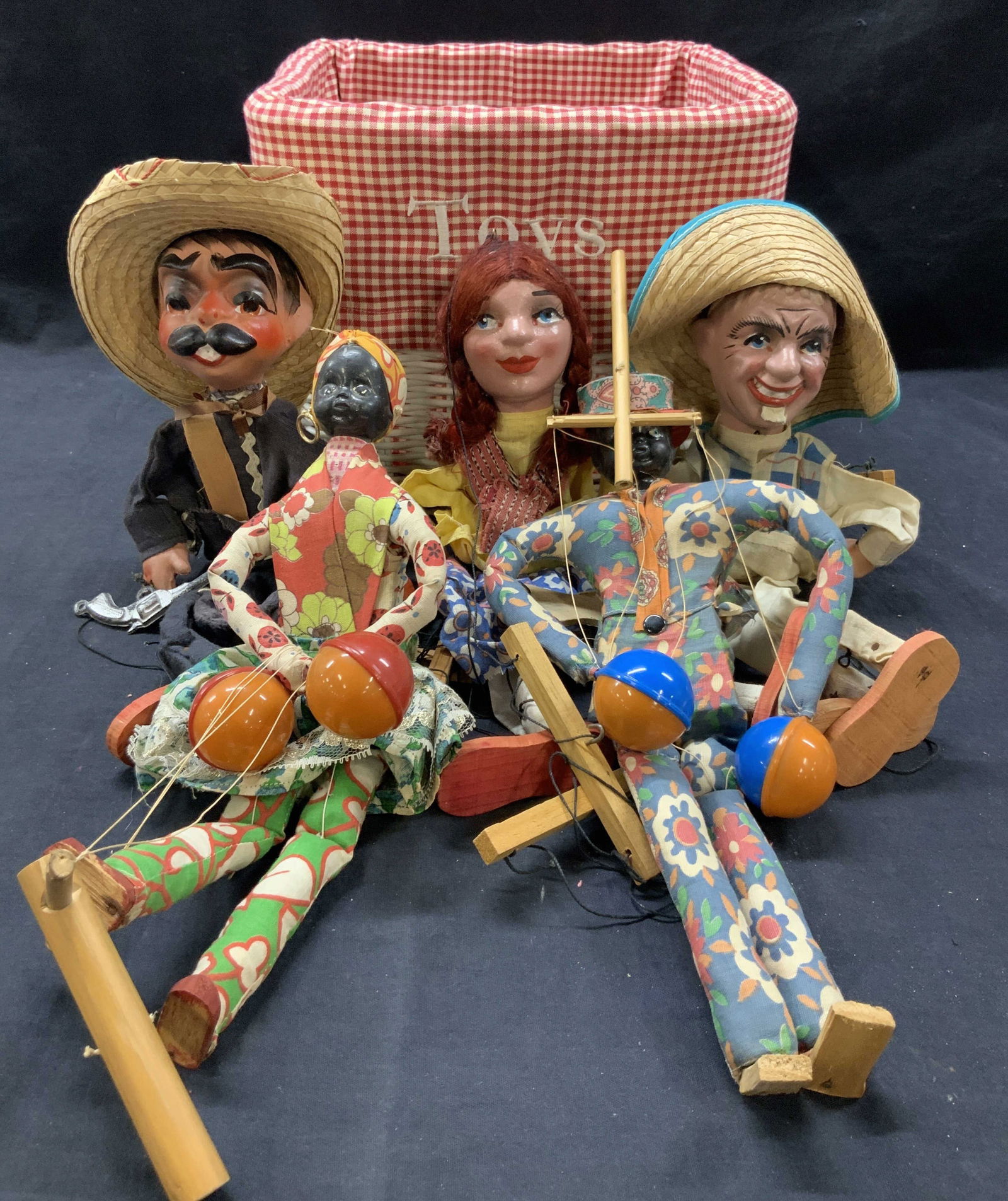 Lot 5 Vtg Plaster & Wooden Marionettes (1 of 10)