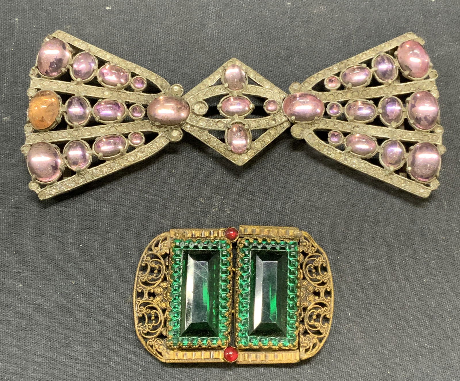 Lot 2 Vintage Crystal Belt Buckles (1 of 8)