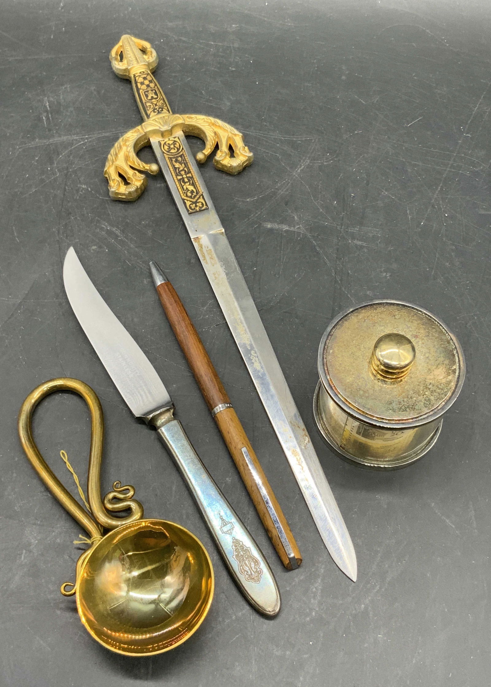 Lot 5 Tabletop Accessories & Decor, Stamps + (1 of 9)