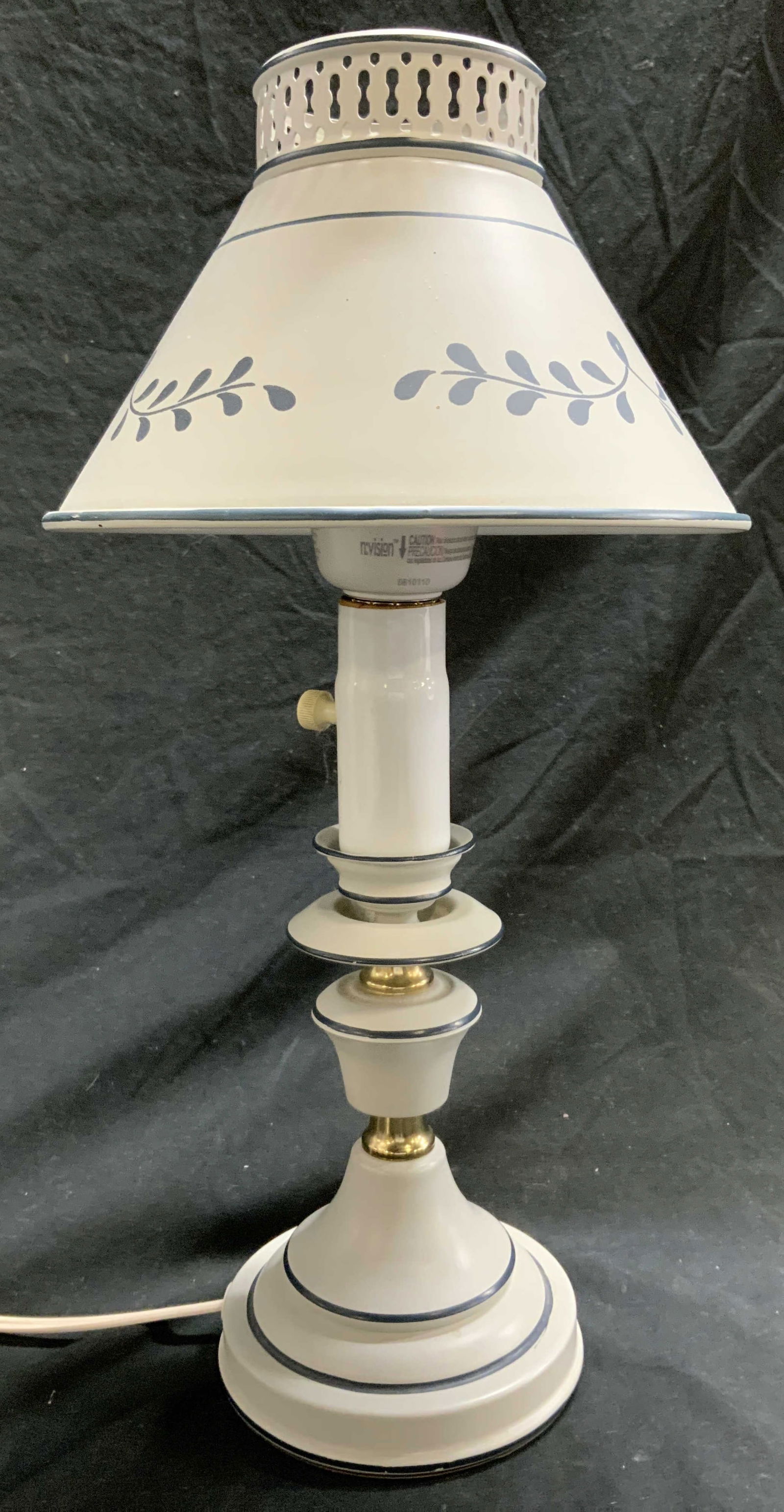 Vintage Toleware Table Lamp W Shade (1 of 6)