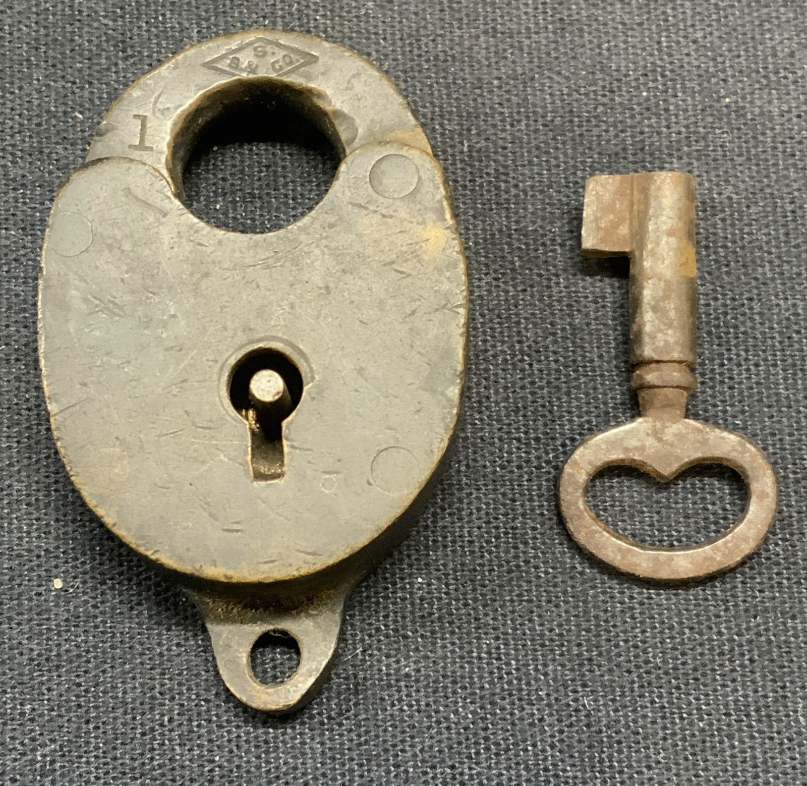 Vintage S S & Co Metal Lock & Key (1 of 7)