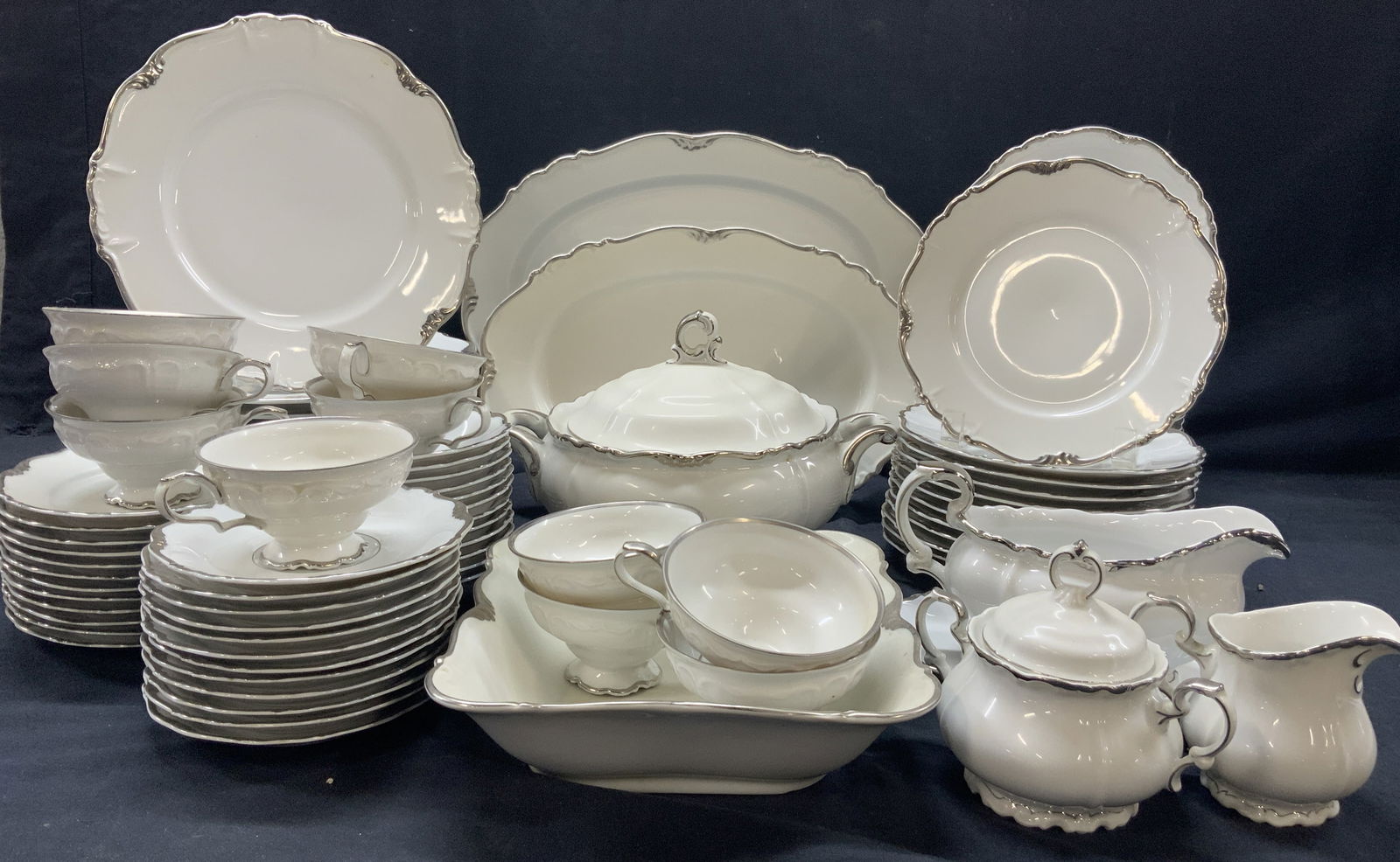 Set 89 Edlestein Gilt Porcelainware, Germany (1 of 11)