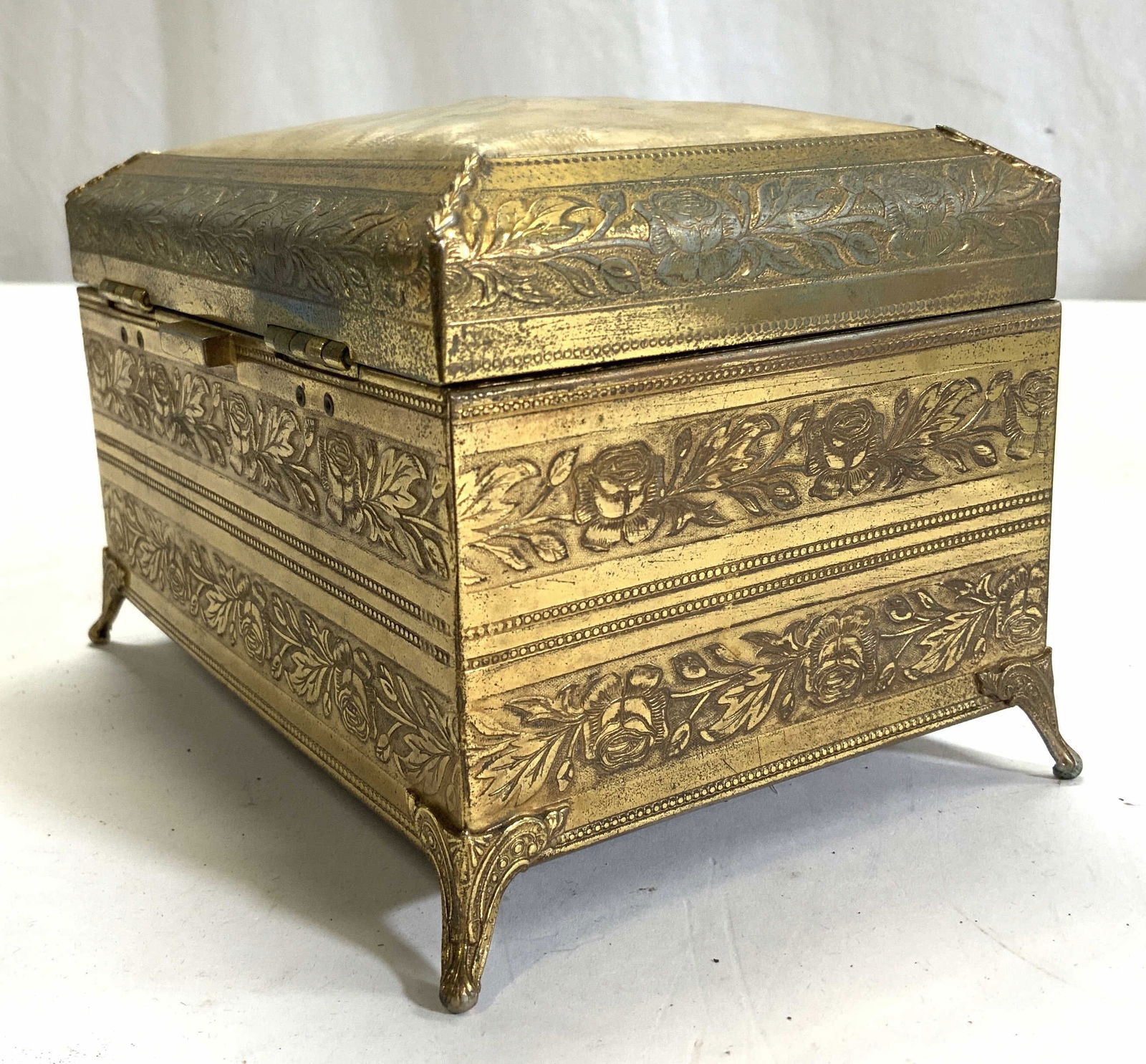 Gilt Metal Victorian Hinged Musical Jewelry Box (1 of 8)
