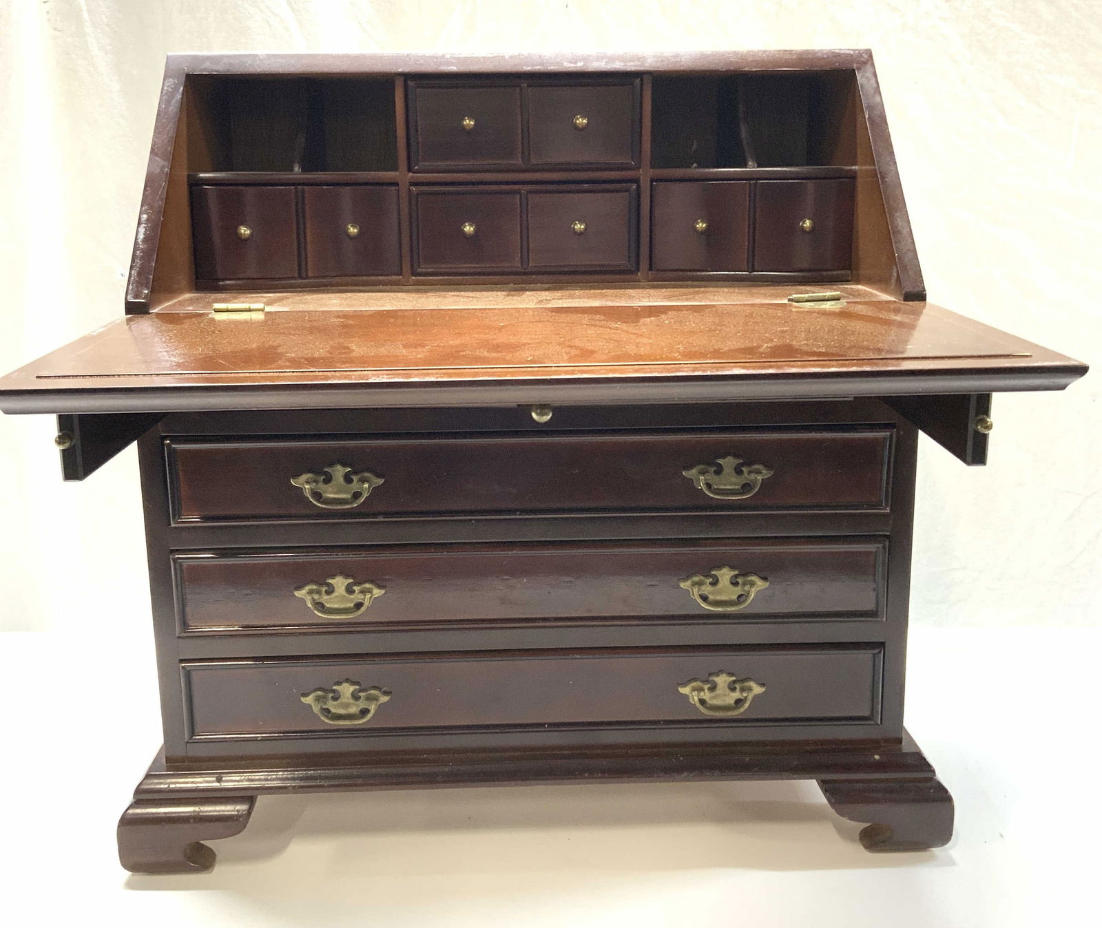 The Bombay Co Dresser Top Jewelry Box/Secretary (1 of 11)