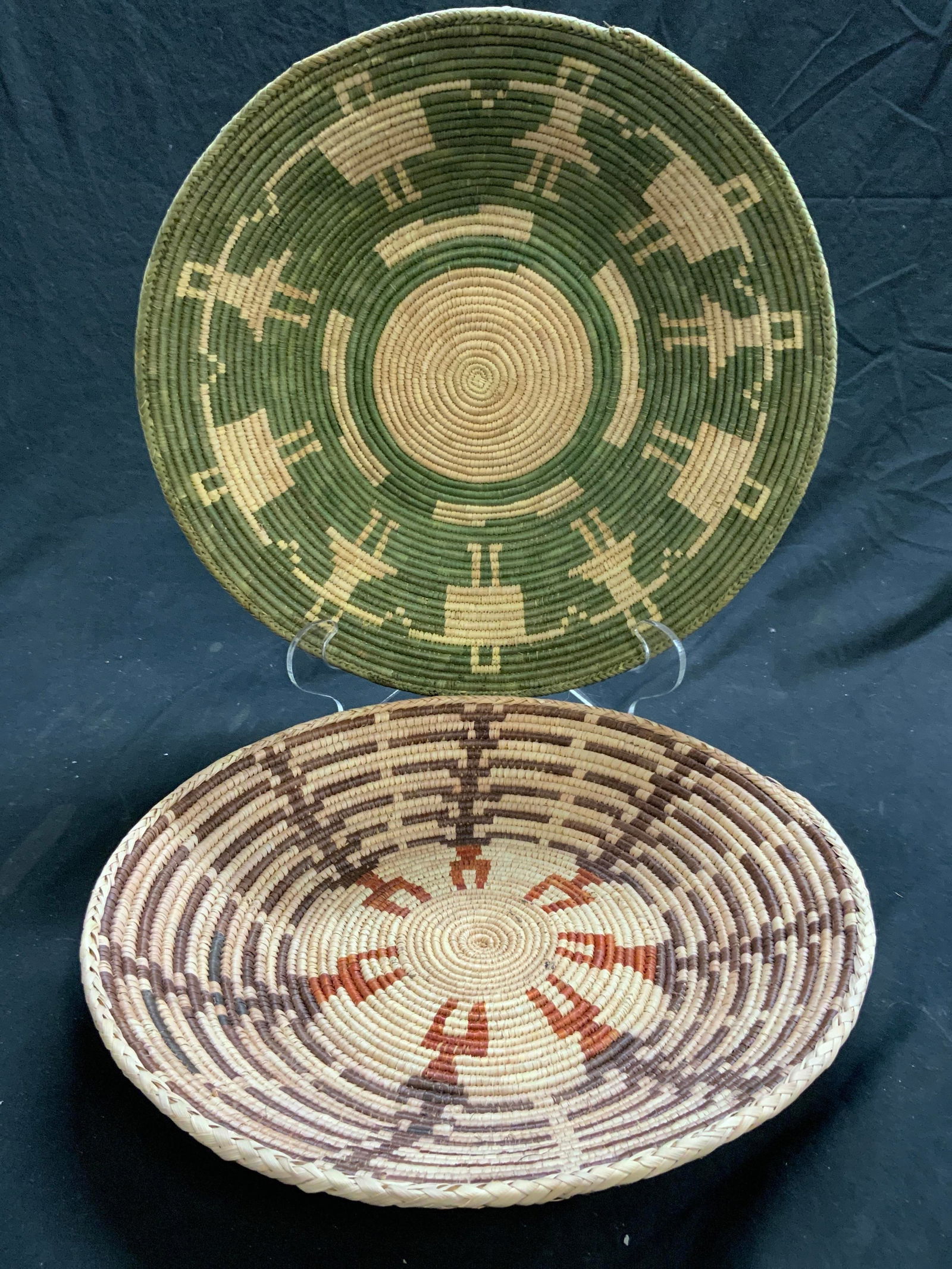 Lot 2 Native Woven Wicker Baskets (1 of 6)