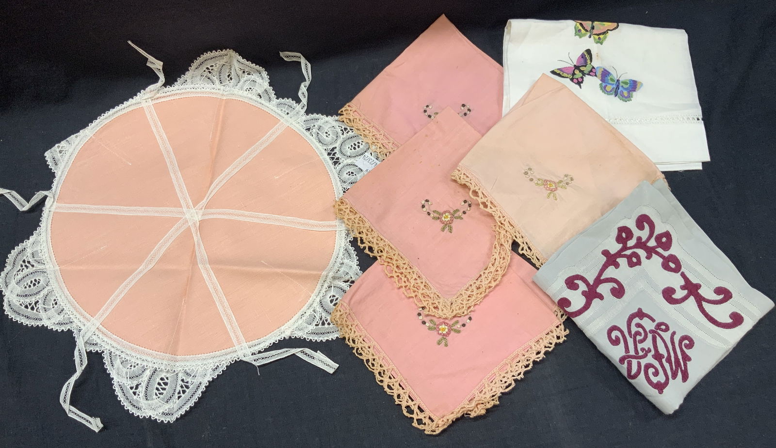 Lot 7 Vtg Embroidered & Painted Linens (1 of 11)