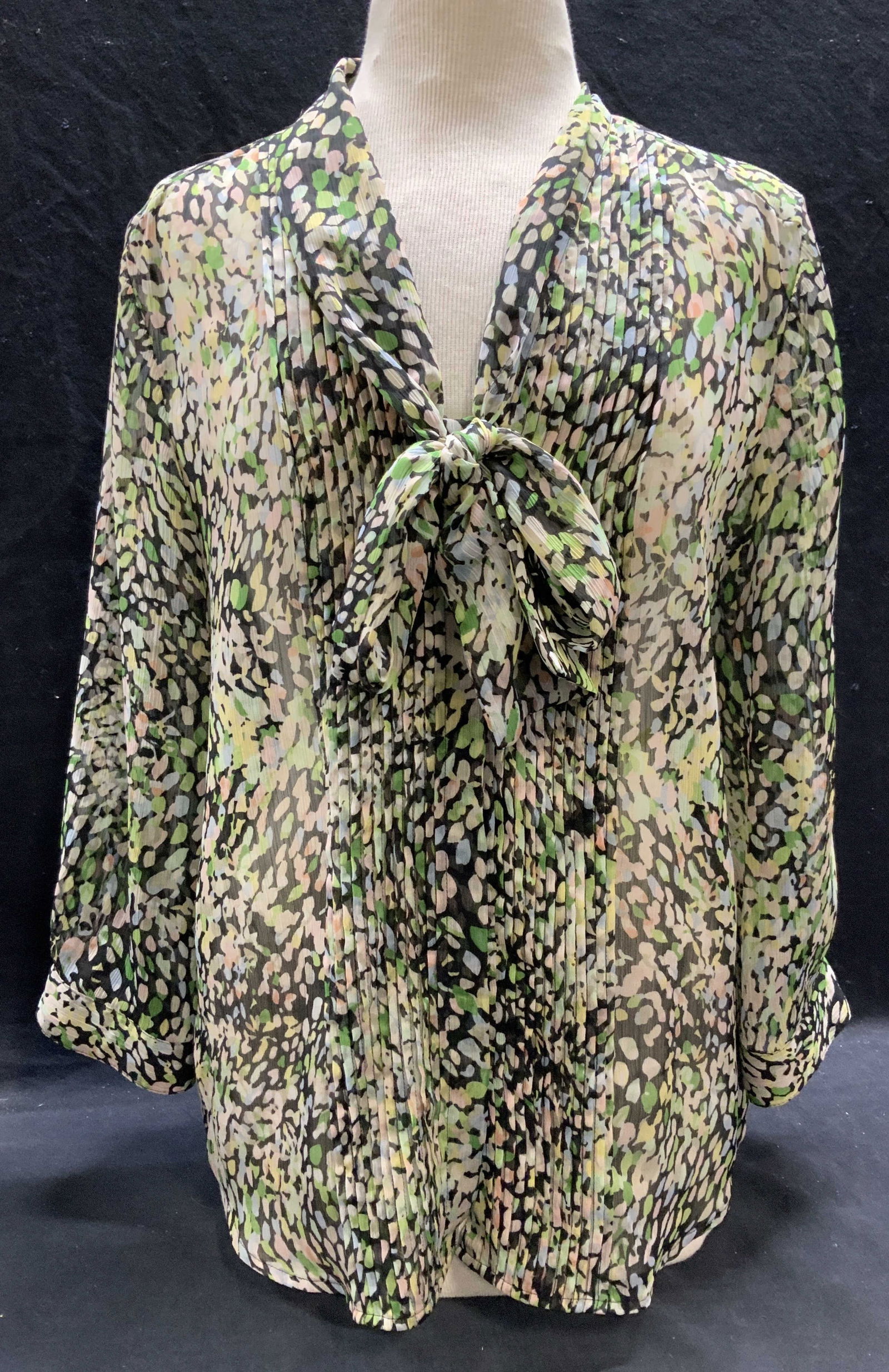 Banana Republic Green Button Up Top (1 of 6)